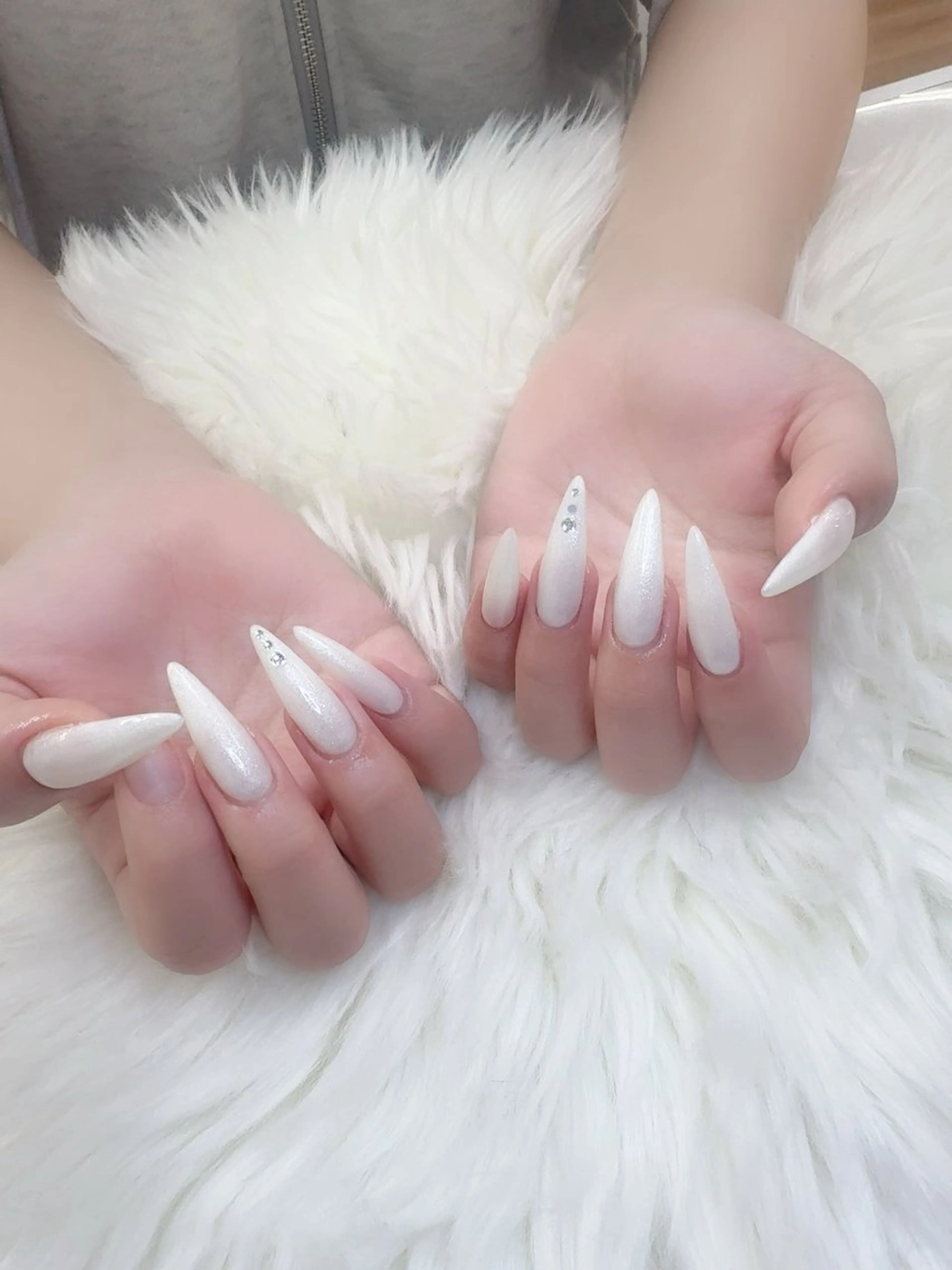 ネイル フレンチネイル 韓国ネイル マグネットネイル ニュアンスネイル オフィスネイル ハンドネイル Mlan Nailのネイルデザイン