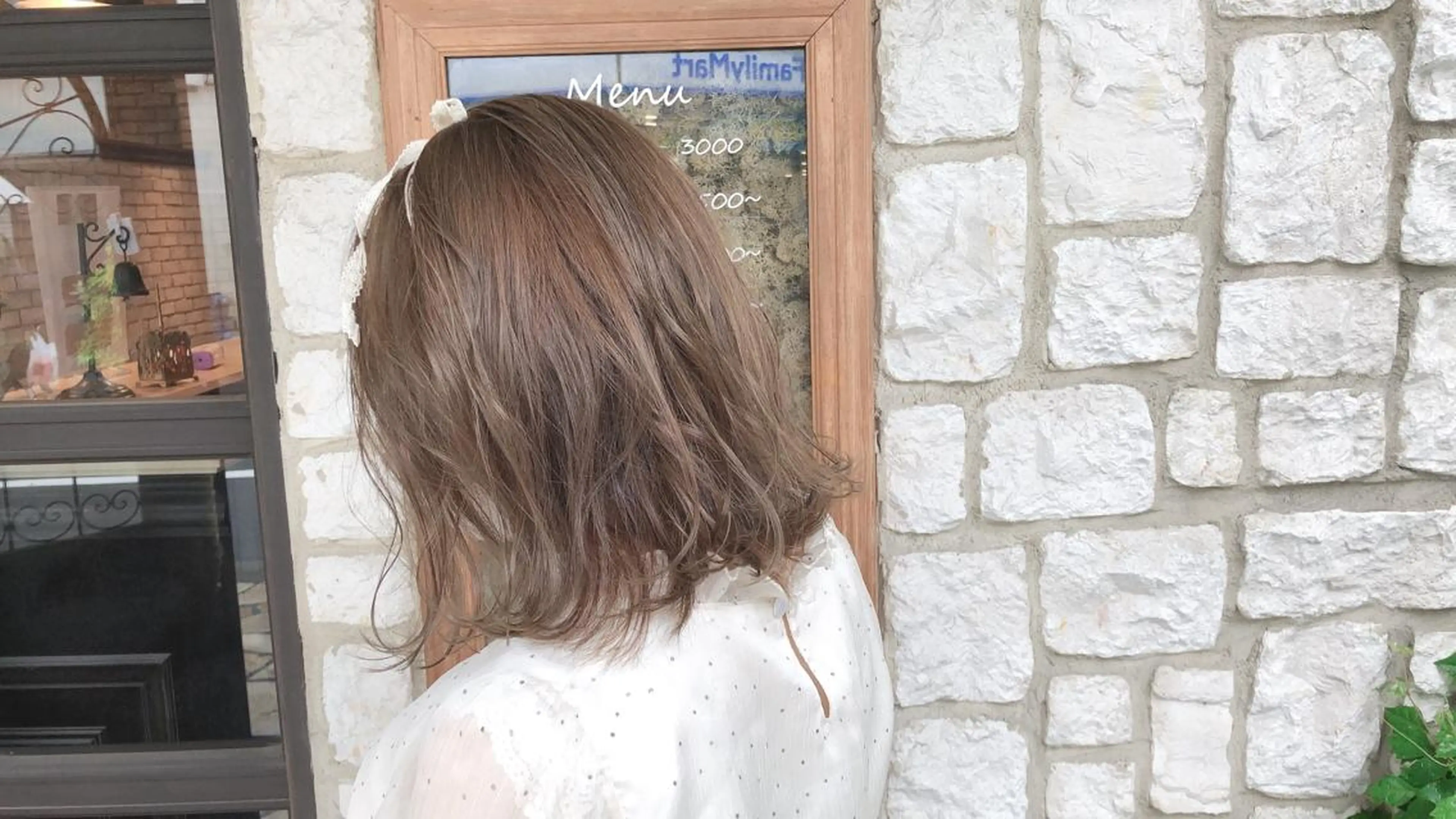 ミディアム カラー パーマ ヘアアレンジ メンズ キッズ ネイル マツエク・マツパ メンズブリーチ ベージュカラー ブリーチ ブリーチなしカラー カット ヘアカラー トリートメント OAK  兵庫所属・OAK 兵庫のヘアスタイル