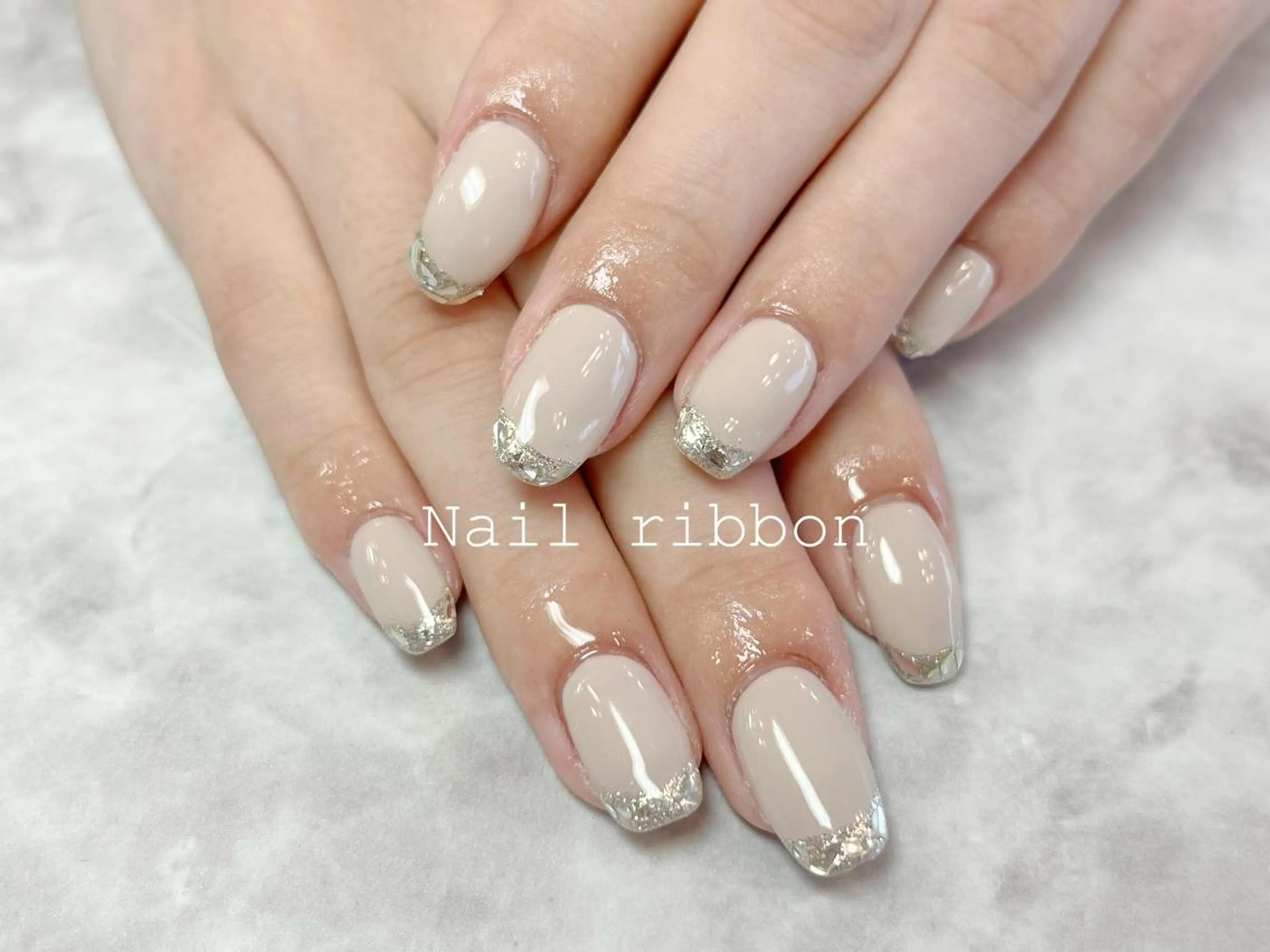 ネイル ネイルリボン 受付スタッフのネイルデザイン