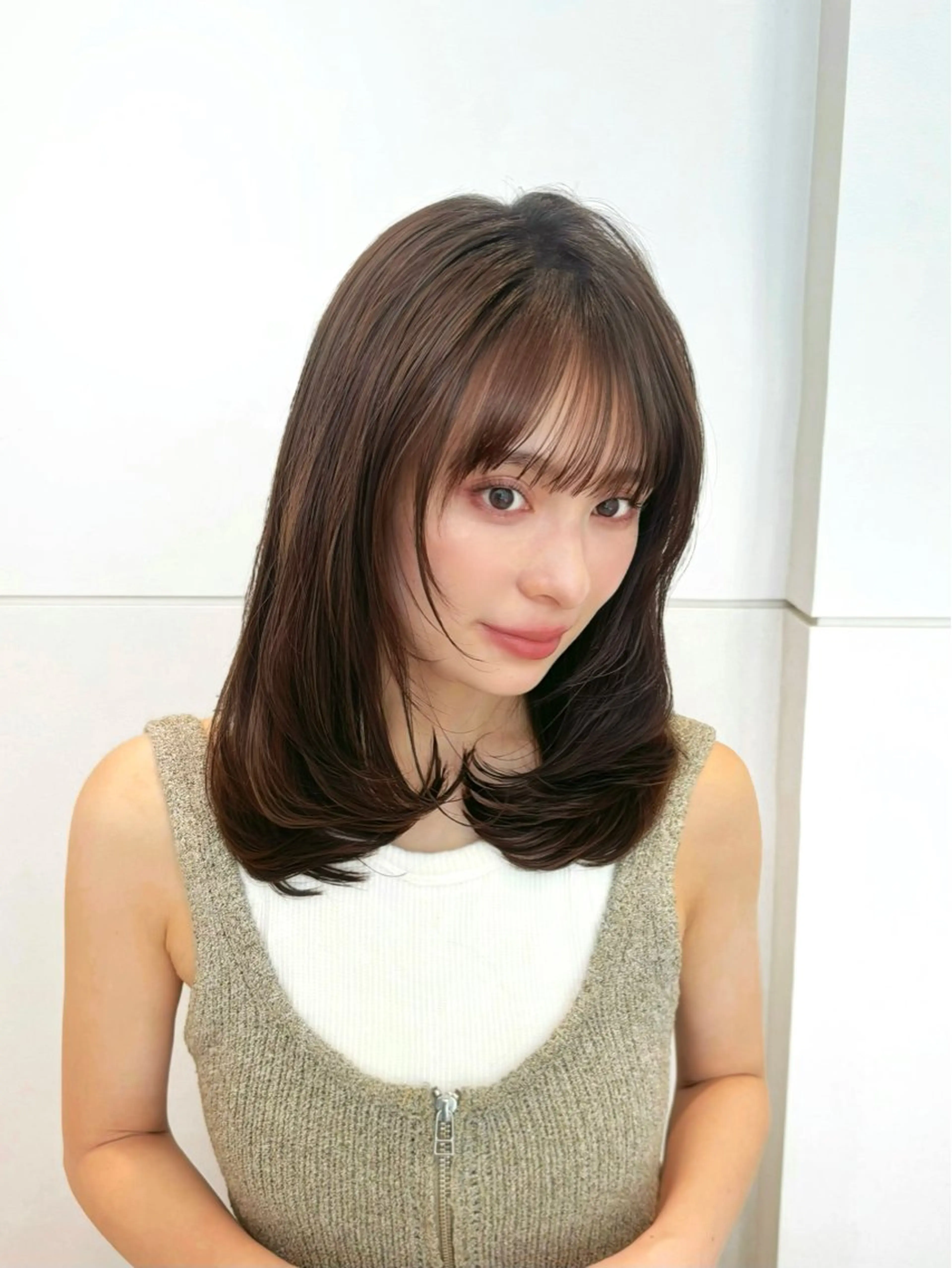 ミディアム カラー パーマ ミディアムレイヤー ミディアムパーマ レイヤーカット 小顔カット カット ヘアカラー 縮毛矯正 トリートメント 🍀本格ヘッドスパ 👑髪質改善🍀英司のヘアスタイル