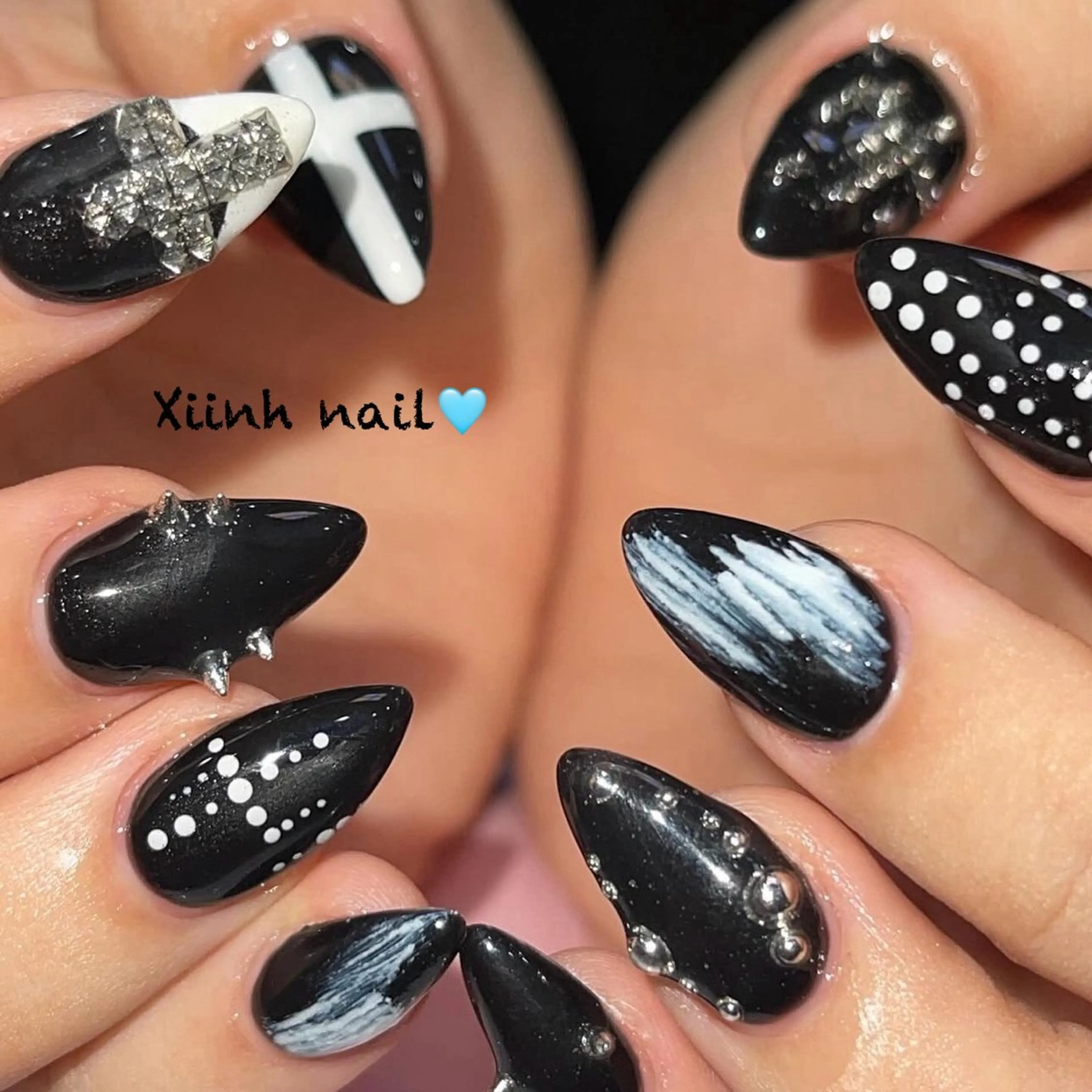 ネイル チークネイル 桜ネイル フットネイル ジェルネイル ハロウィン ハンドネイル XIINH NAIL SALONのネイルデザイン