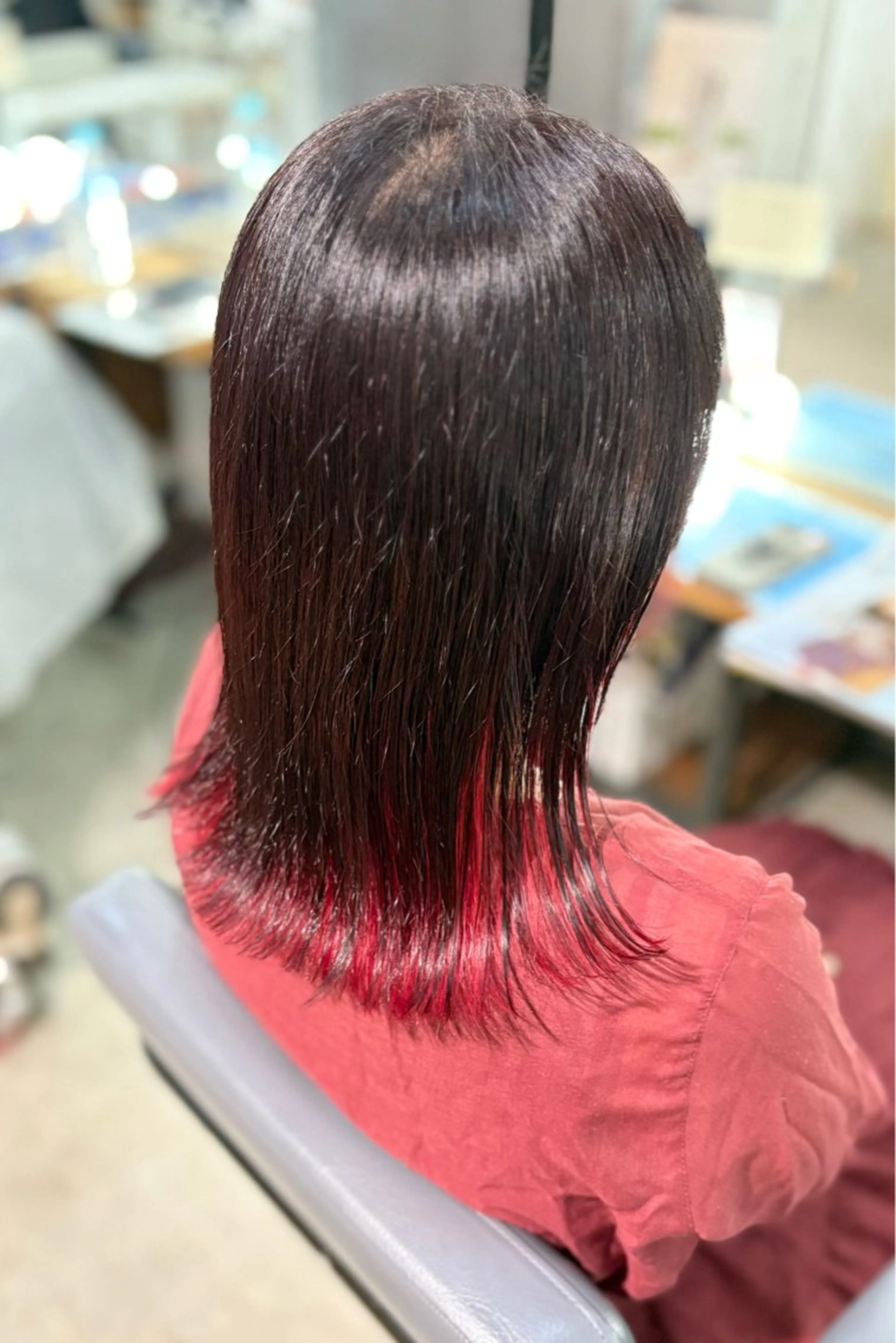 ミディアム カラー 菊地 紗矢のヘアスタイル