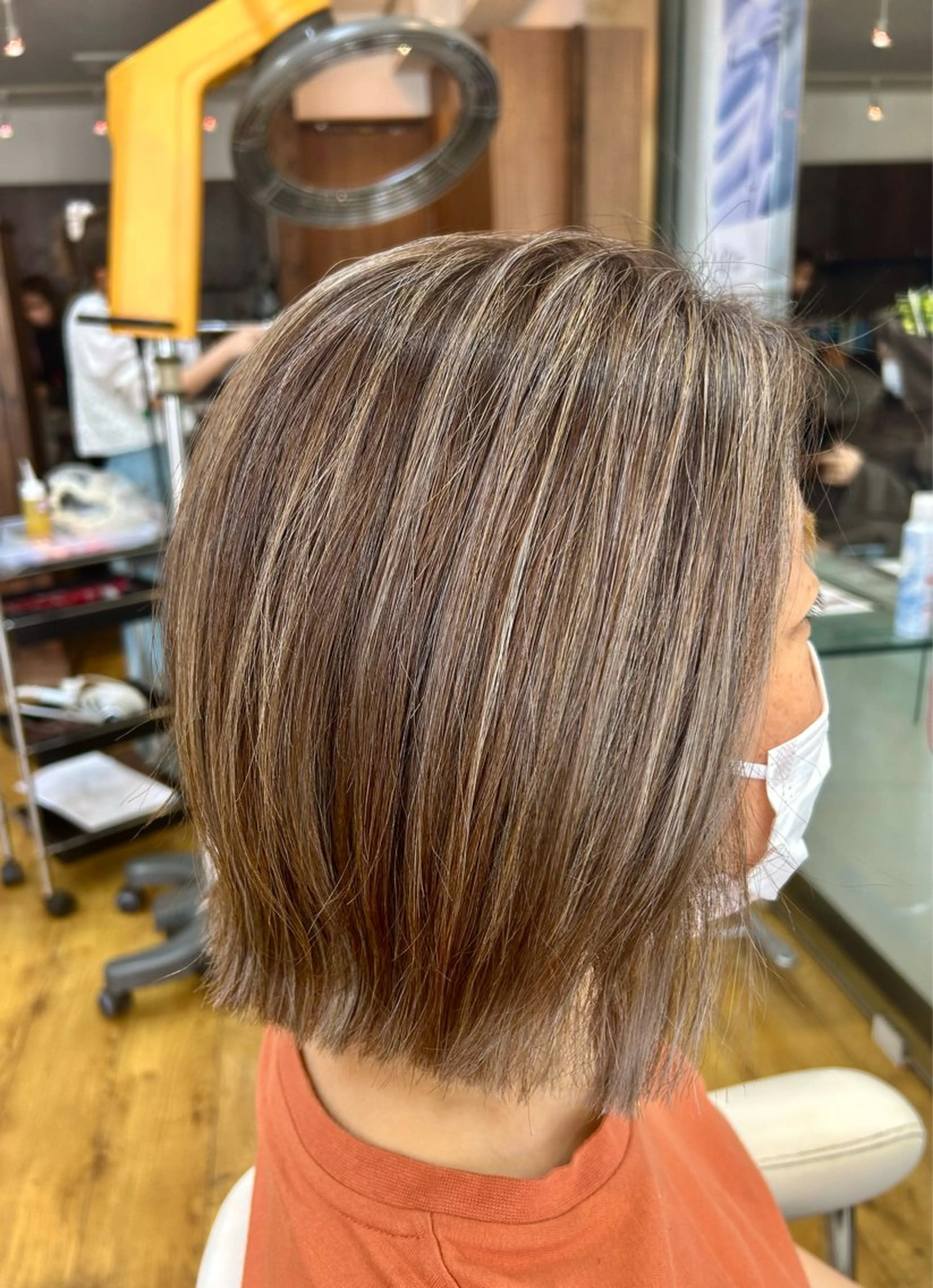 ショート カラー 根岸 真奈美のヘアスタイル