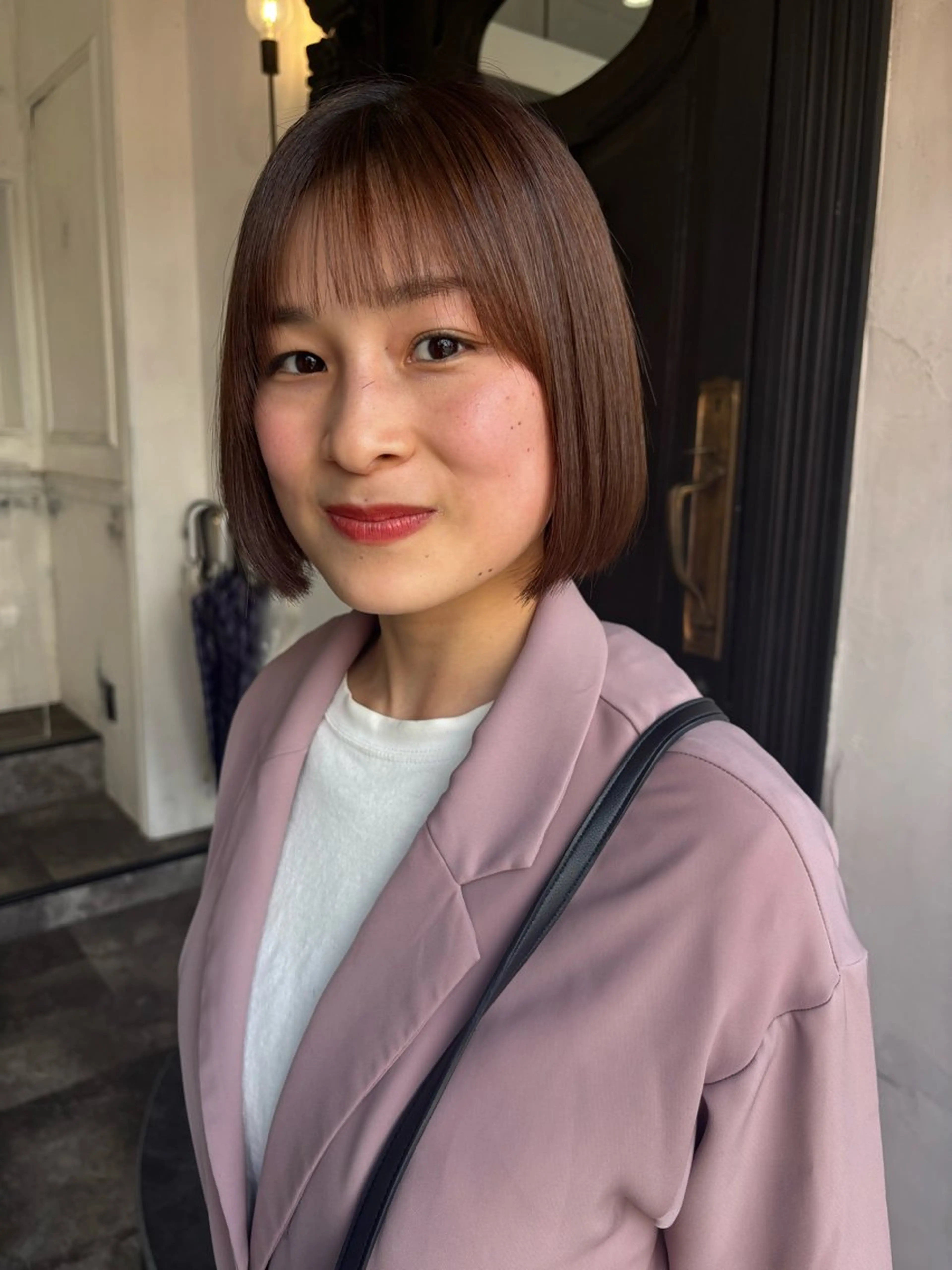 ショート ボブ カット comeghead 琴音のヘアスタイル