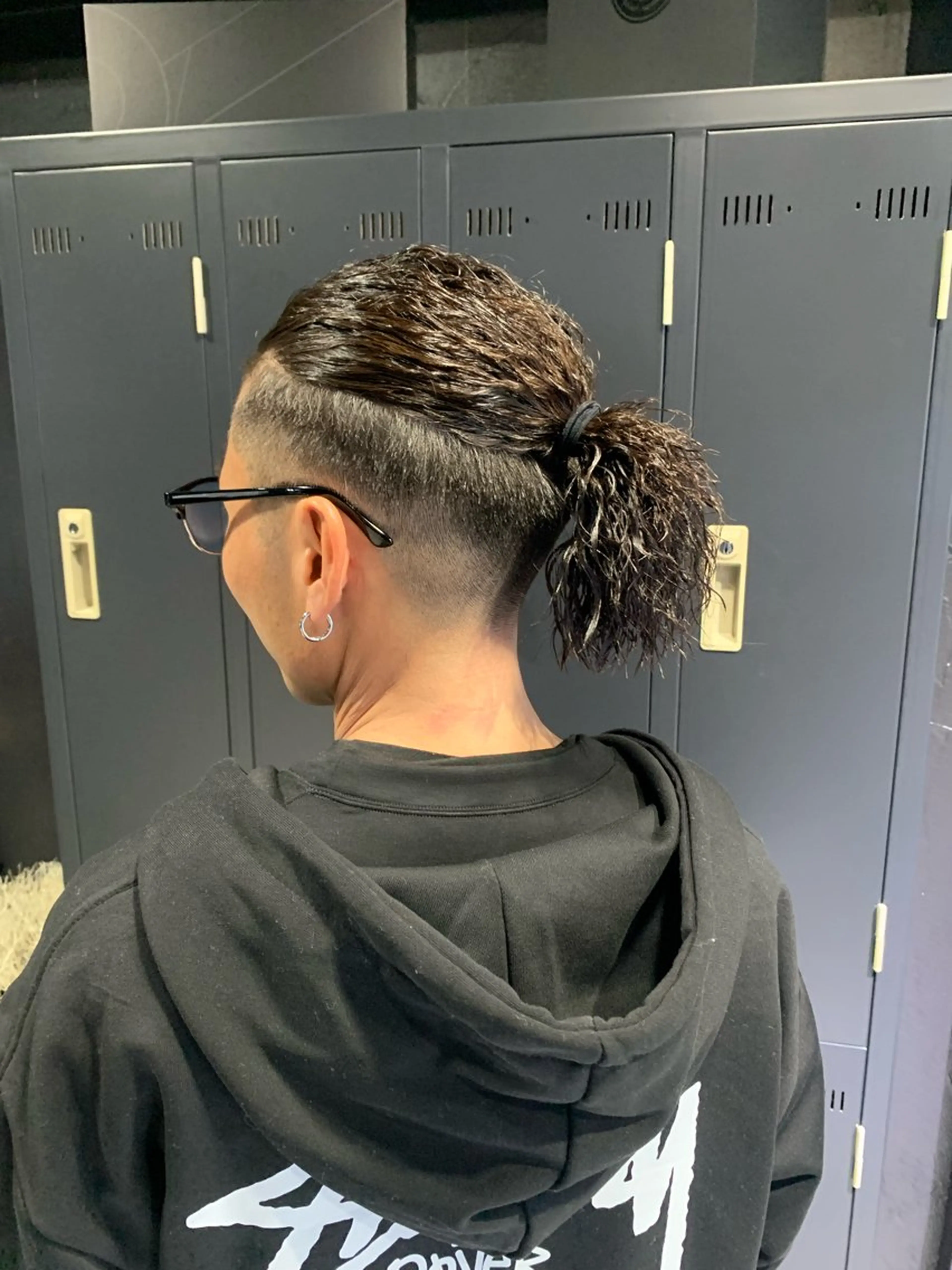 ミディアム メンズ マンバンヘア カット パーマ トリートメント ヘアセット メンズパーマ/難波/ 心斎橋　室園亮佑のヘアスタイル