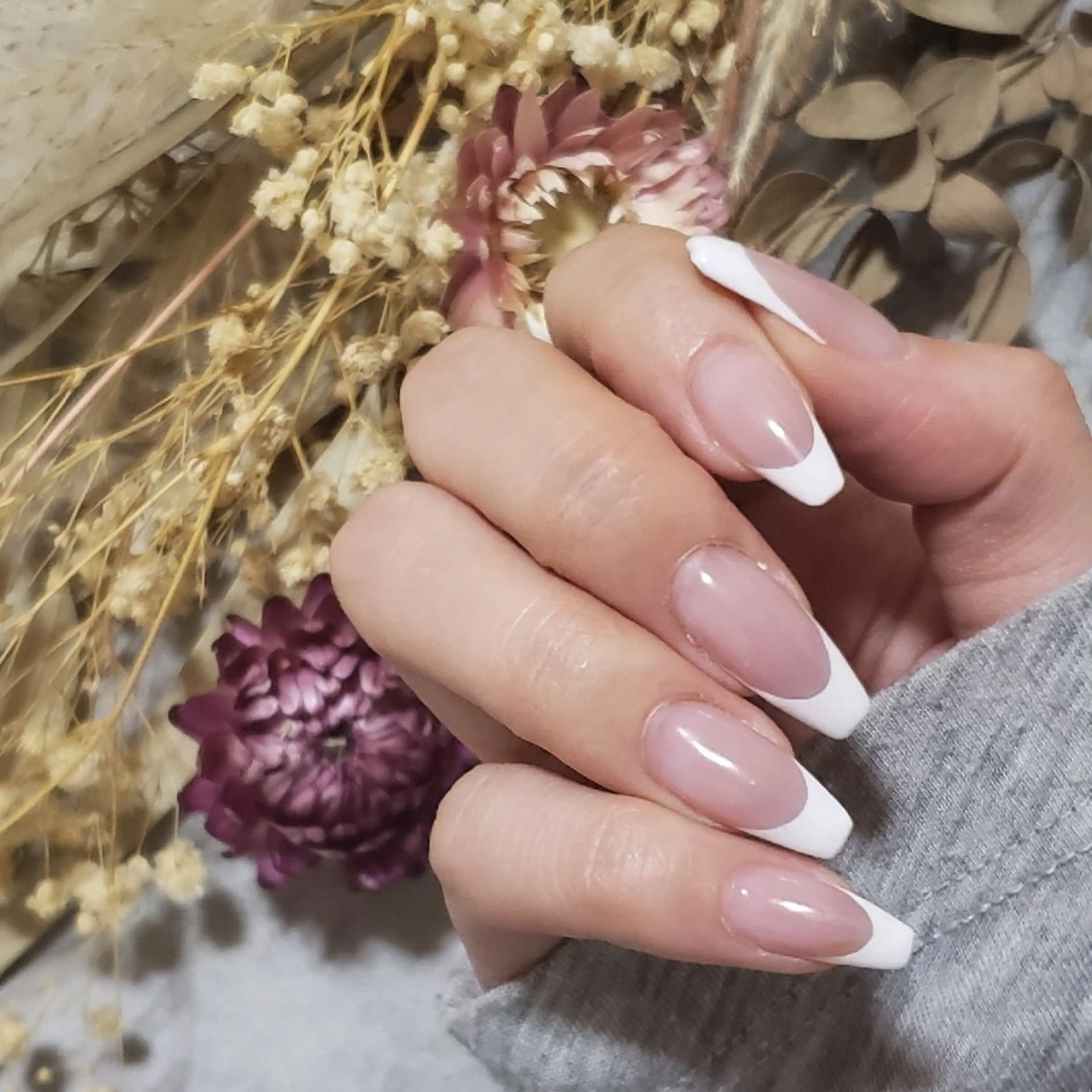 ネイル フレンチネイル 塩見 聖子のネイルデザイン