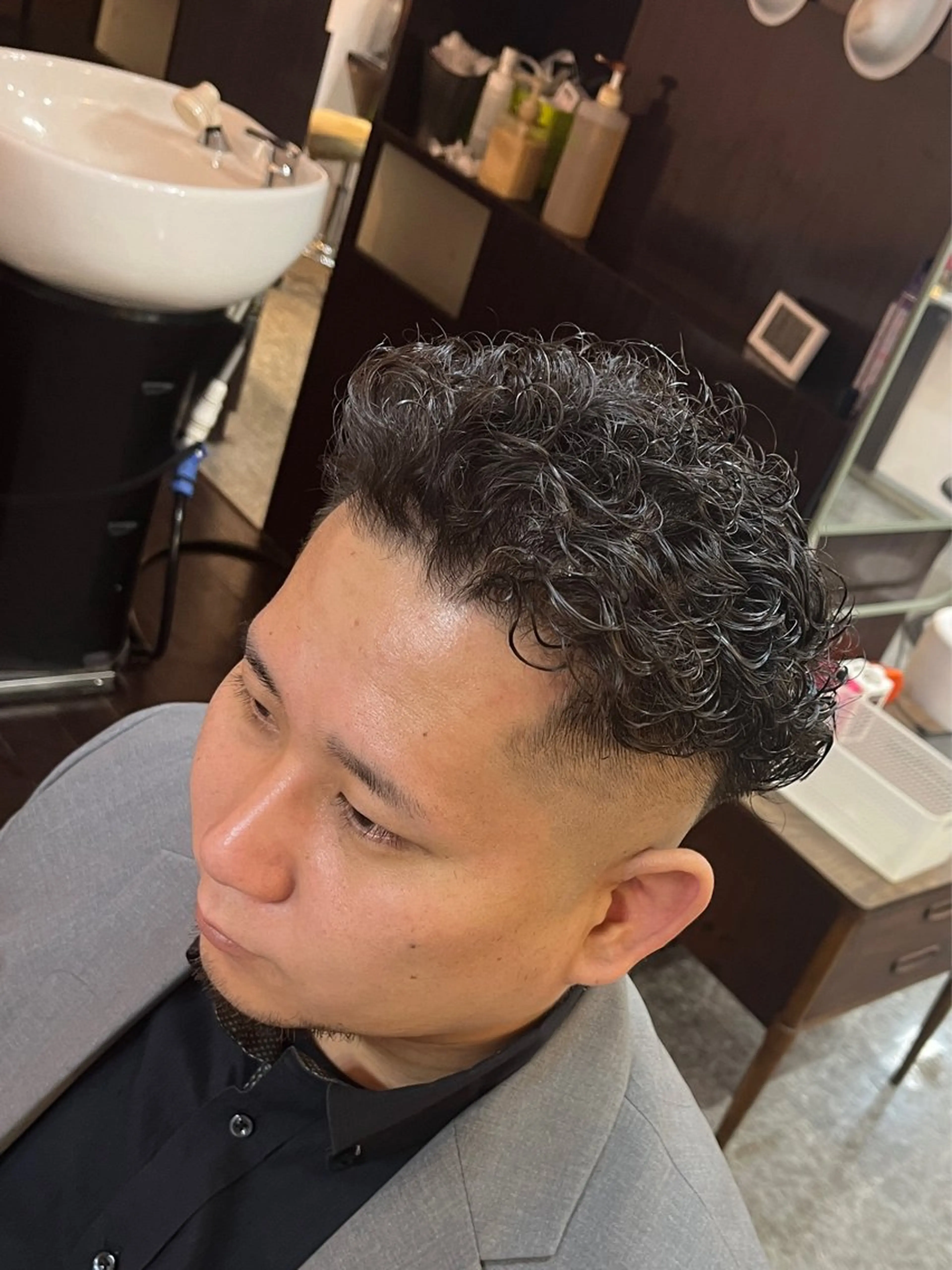 ミディアム パーマ CuMARi所属・予約の95%パーマ 🌈men's専門店のヘアスタイル