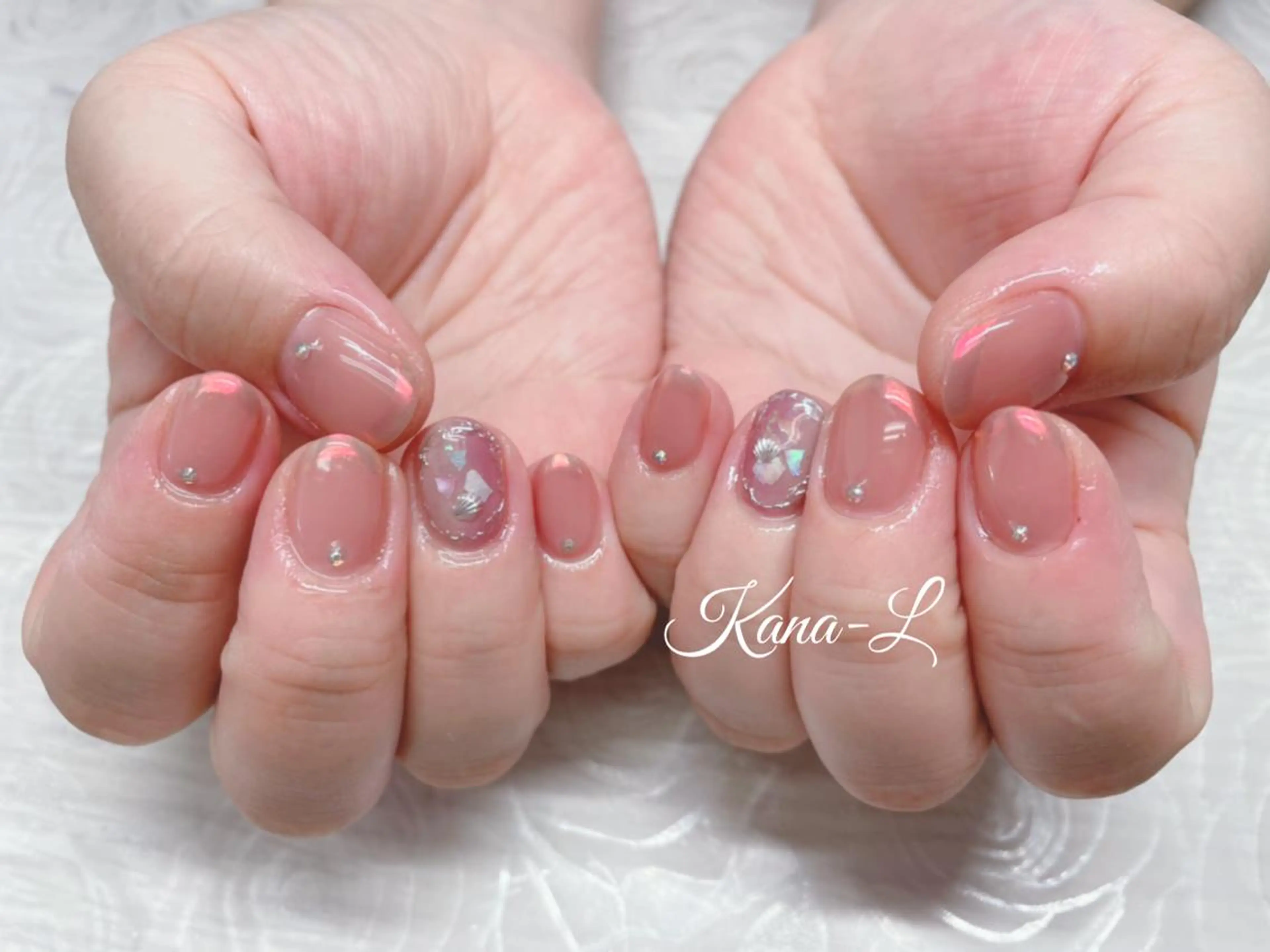カラー ネイル オーロラネイル フレンチネイル 夏ネイル 芦辺 香奈のネイルデザイン