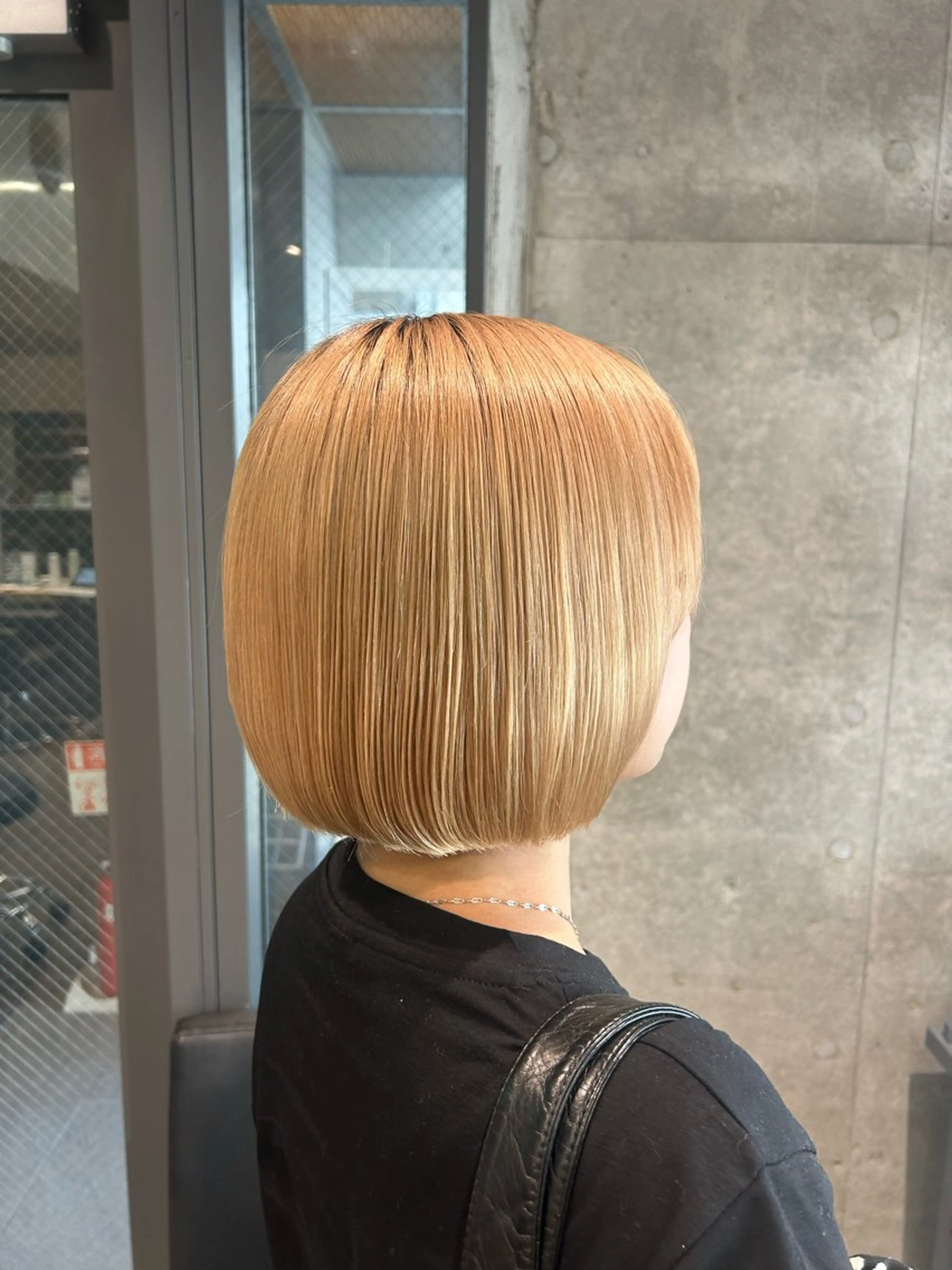 ショート 透明感カラー/縮毛/ chino🍀のヘアスタイル