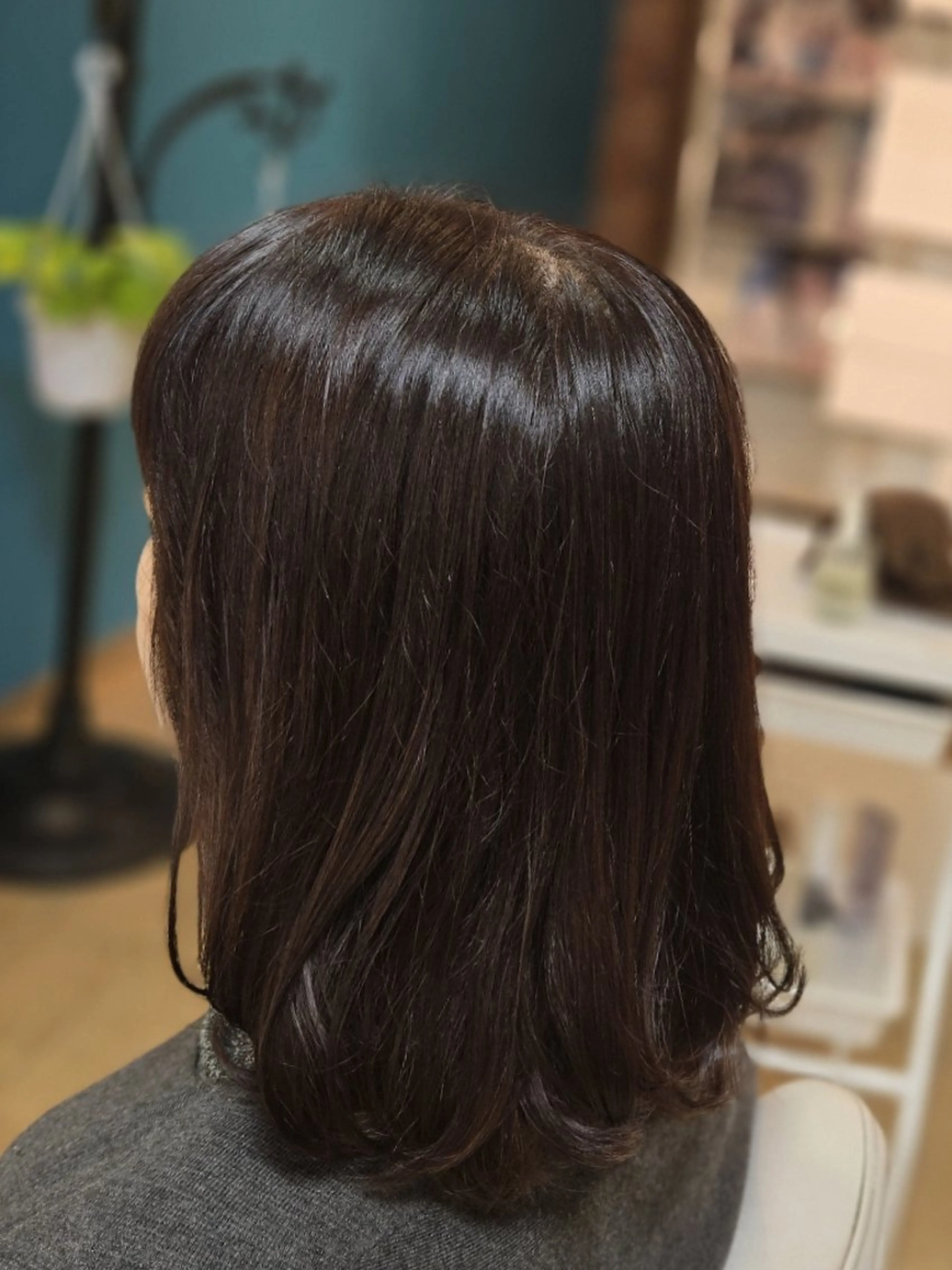 ミディアム パーマ カラー 田中 牧子のヘアスタイル