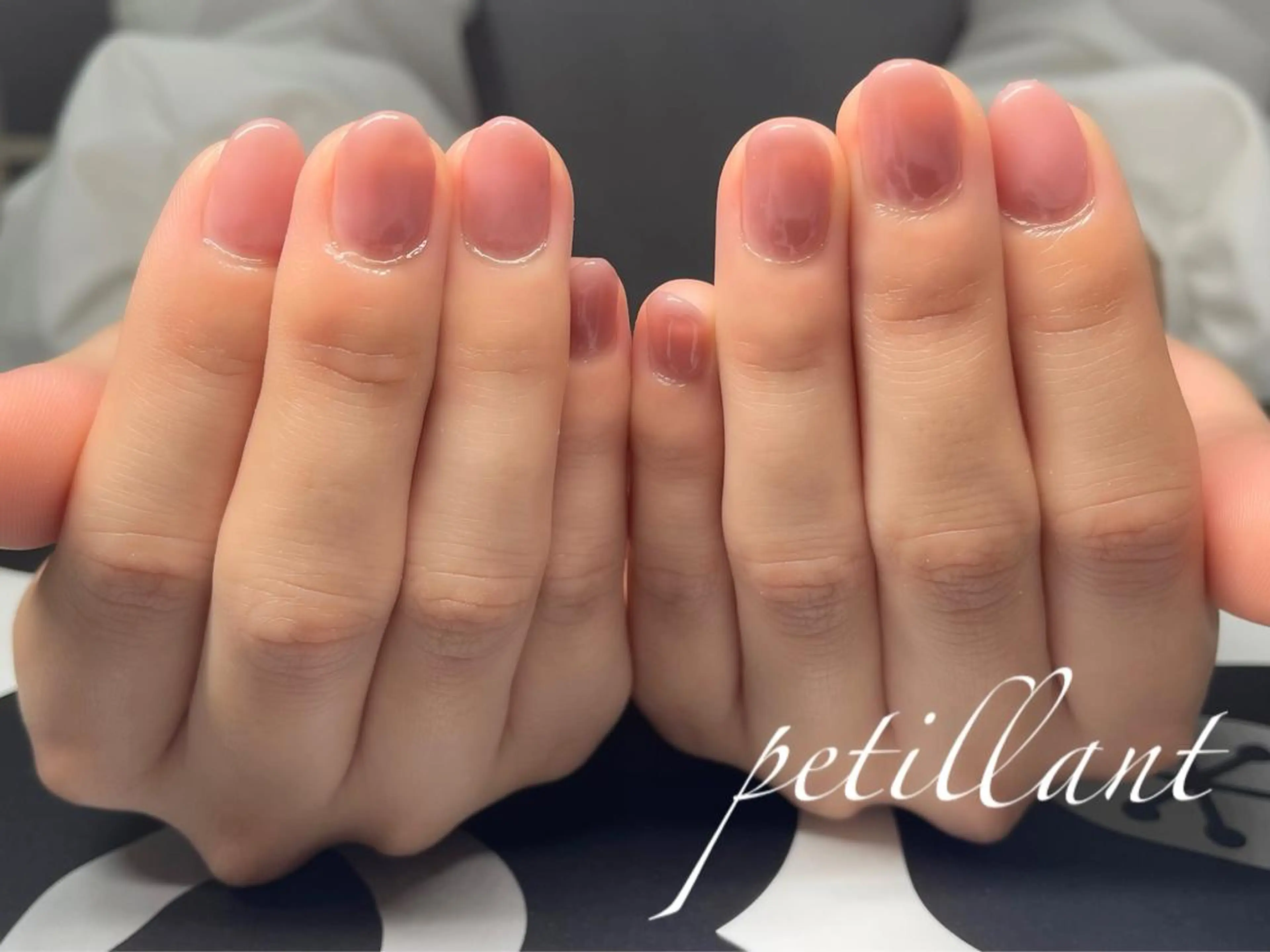 ネイル フットネイル ピンク ハンドネイル ハンドケア petillant所属・nail salon petillantのネイルデザイン