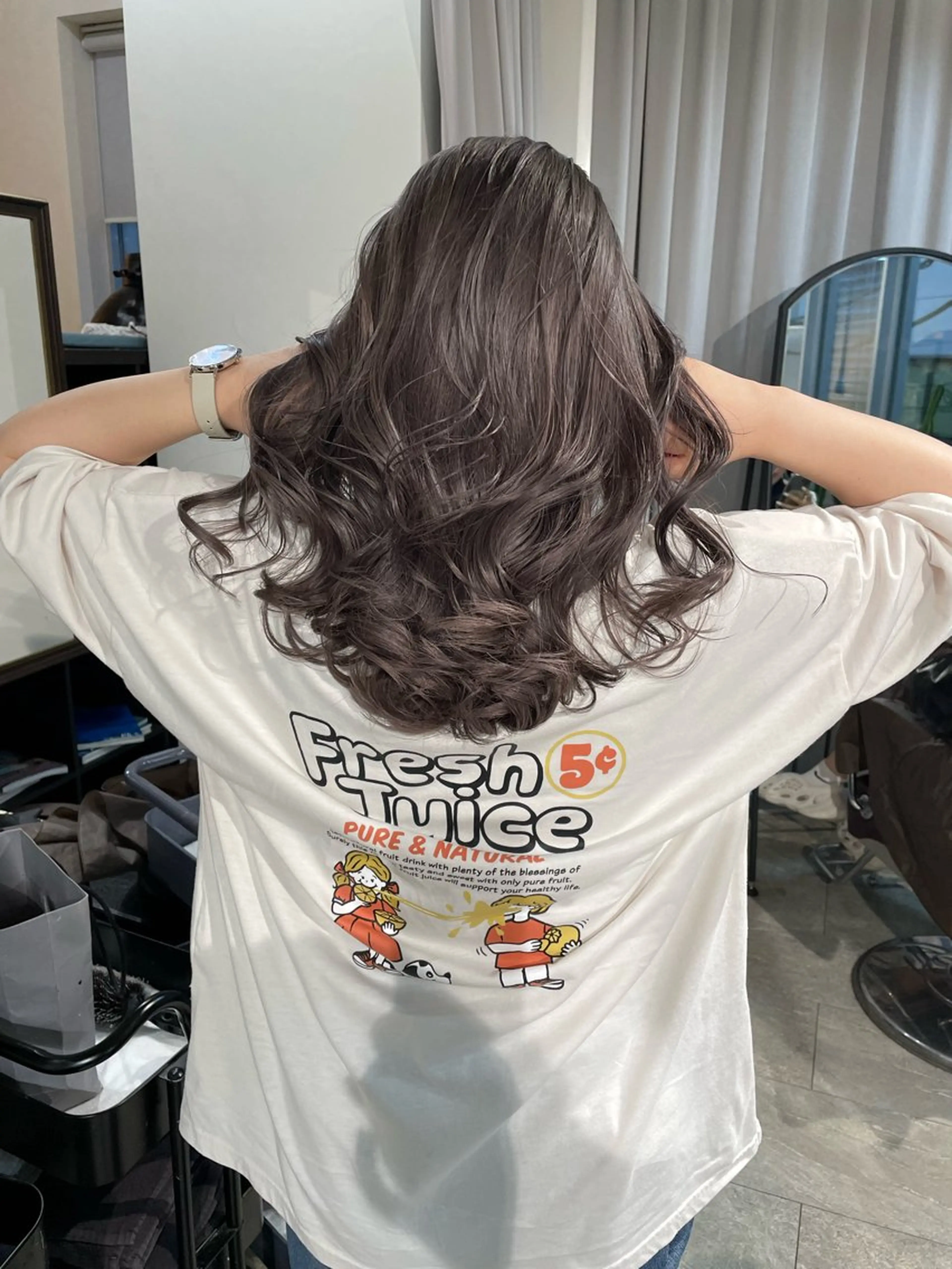 ロング カラー カット ヘアカラー トリートメント ヘアセット 💜ハイトーン💛 マジカルかいちゃんのヘアスタイル