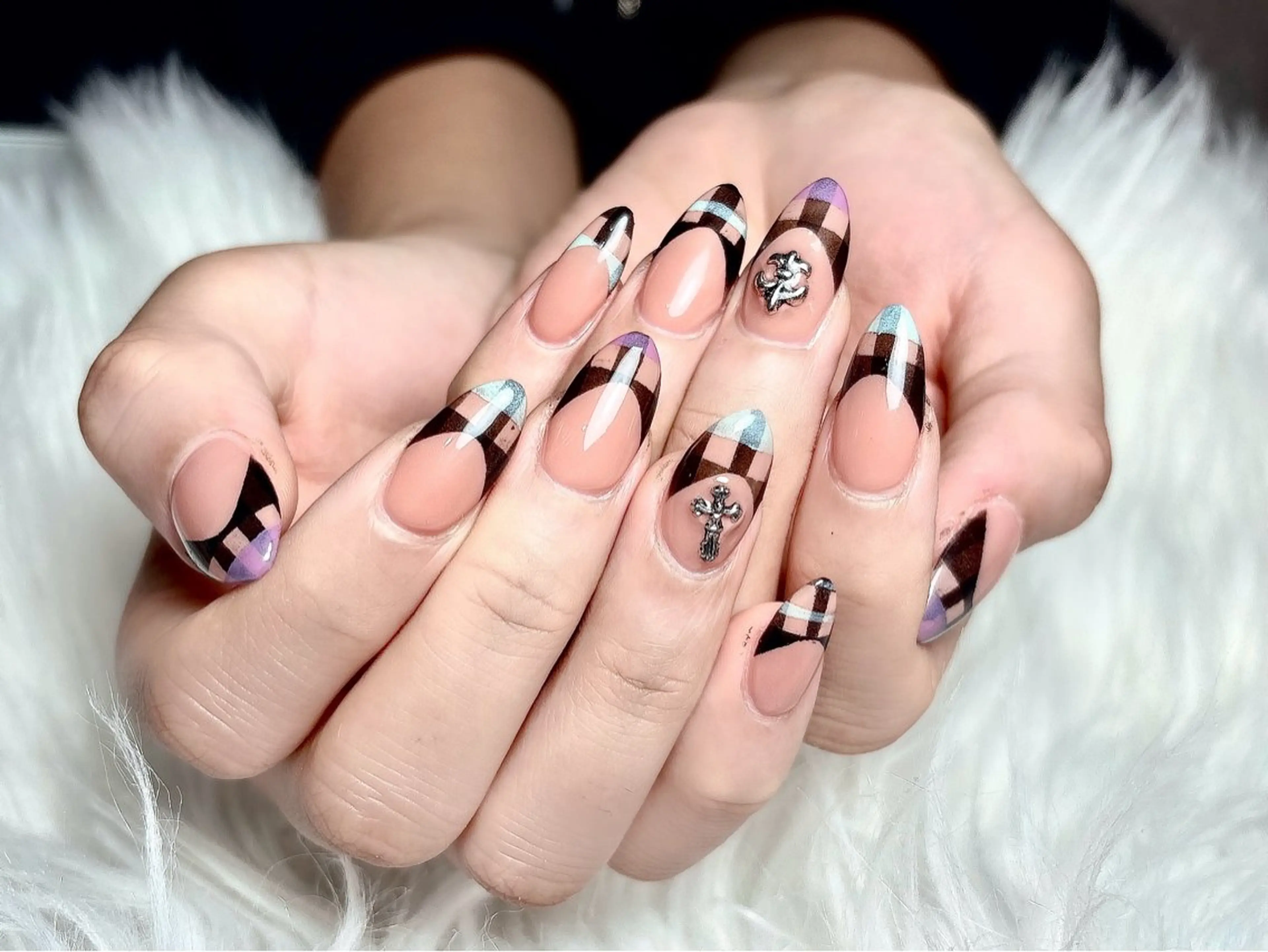 ネイル ハンドネイル Hi Beauty 渋谷(ネイル、ハイパーナイフ6、脂肪れいきゃく、マッサージ＆エステサロン)所属・Hi beauty 渋谷のネイルデザイン