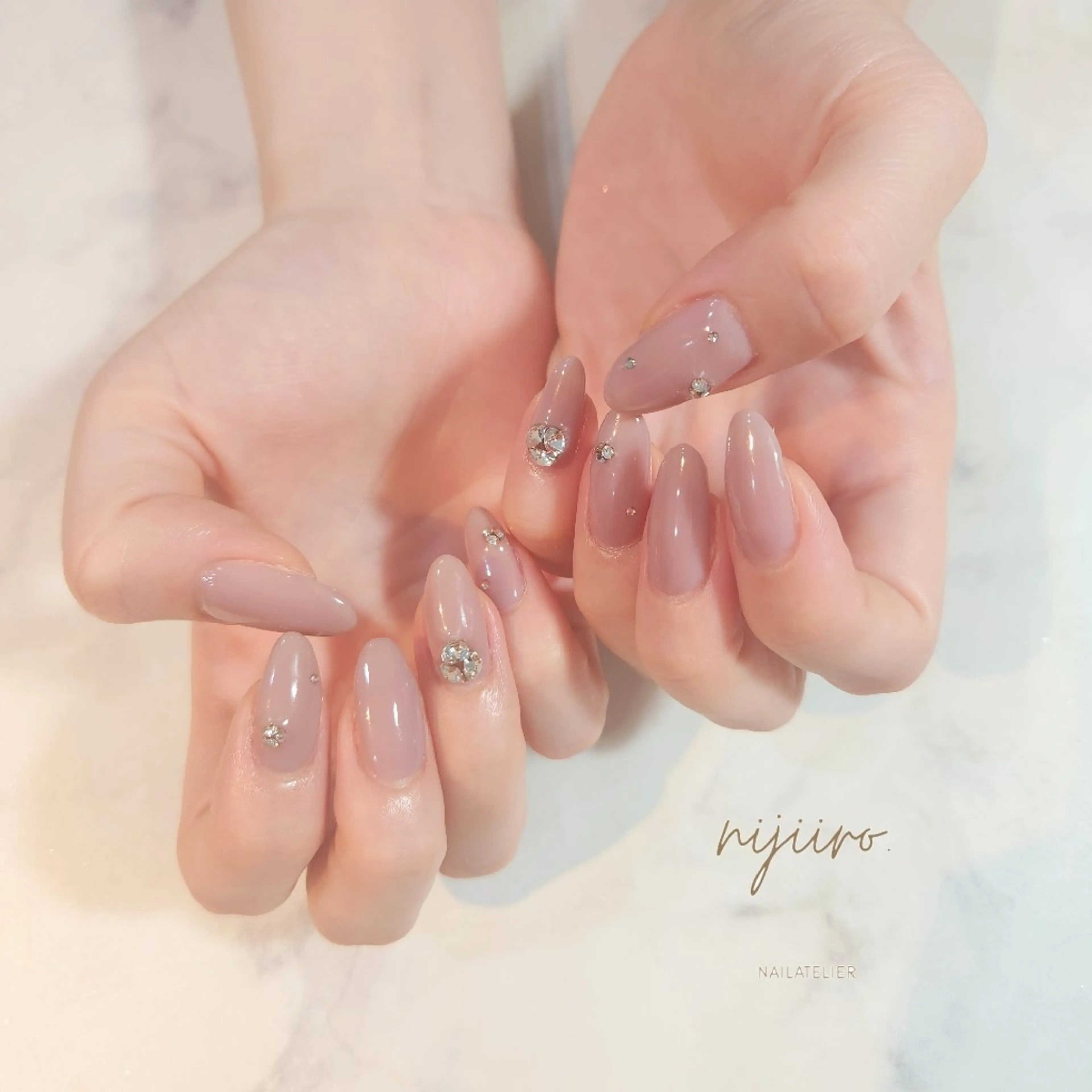 ネイル ハンドネイル nailatelier nijiiro.所属・nijiiro🌈 サトウのネイルデザイン