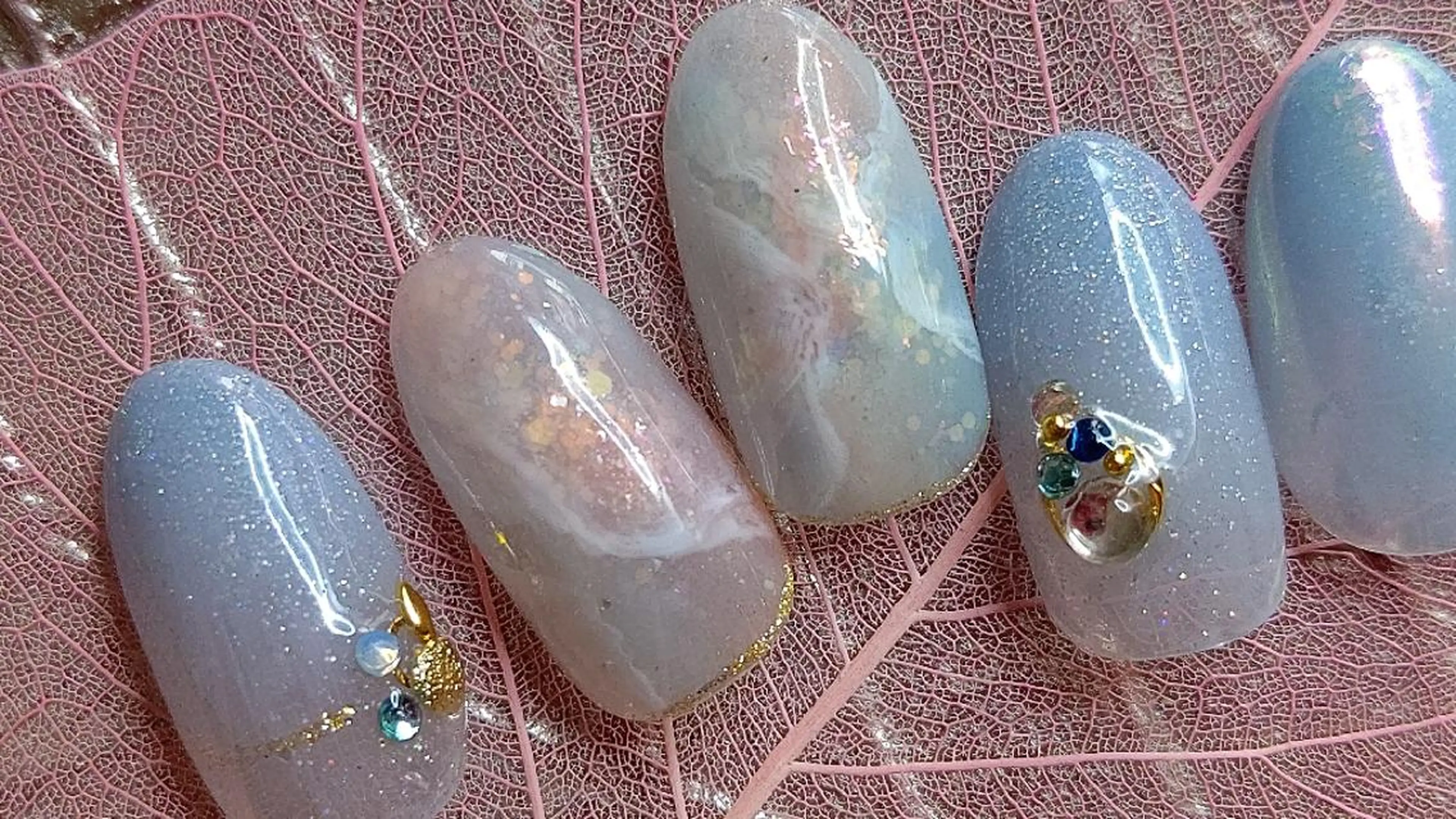 ネイル 大理石ネイル(マーブル) ラヴィアン ローズのネイルデザイン