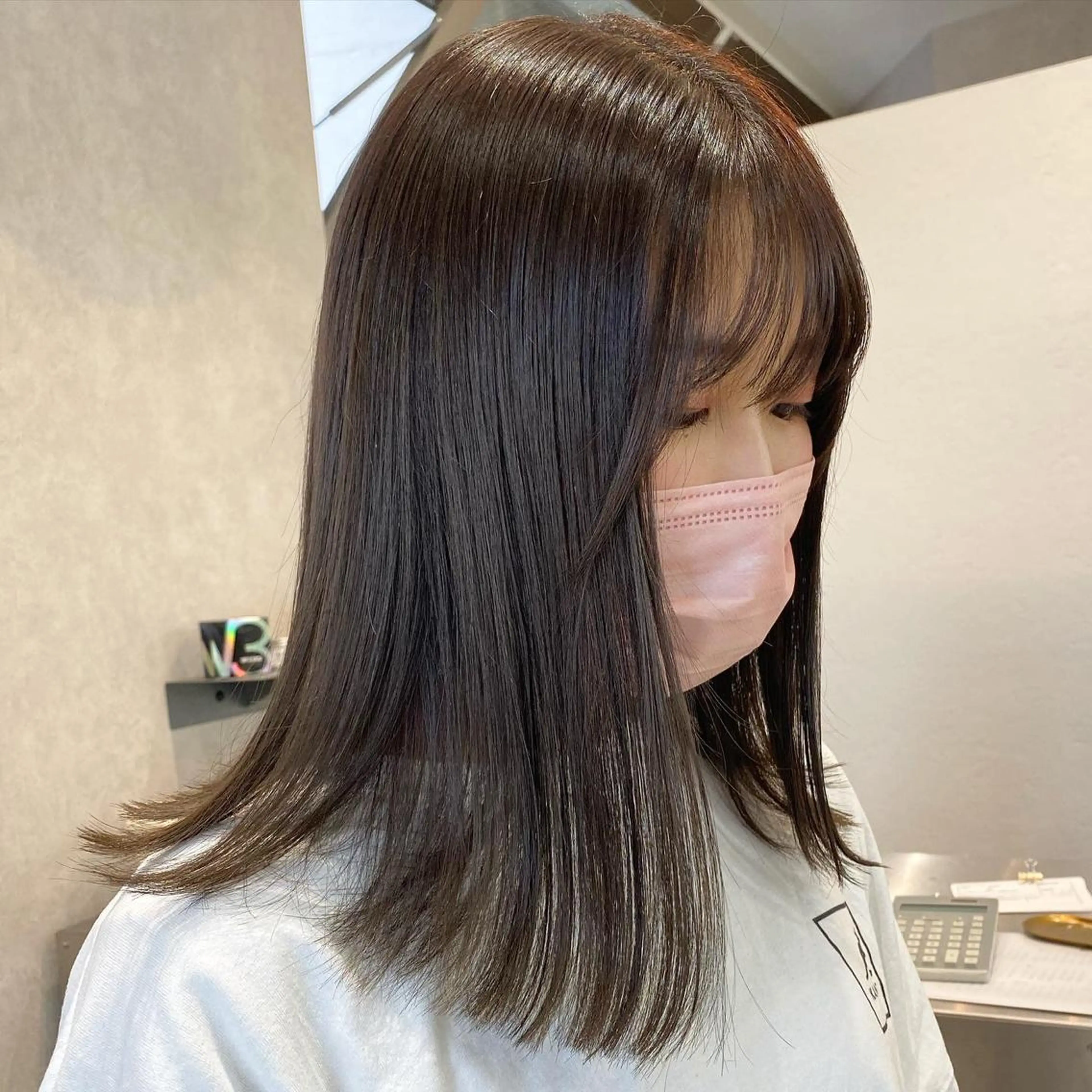 ミディアム カラー オリーブ/アッシュ やわらか透明感カラーのヘアスタイル