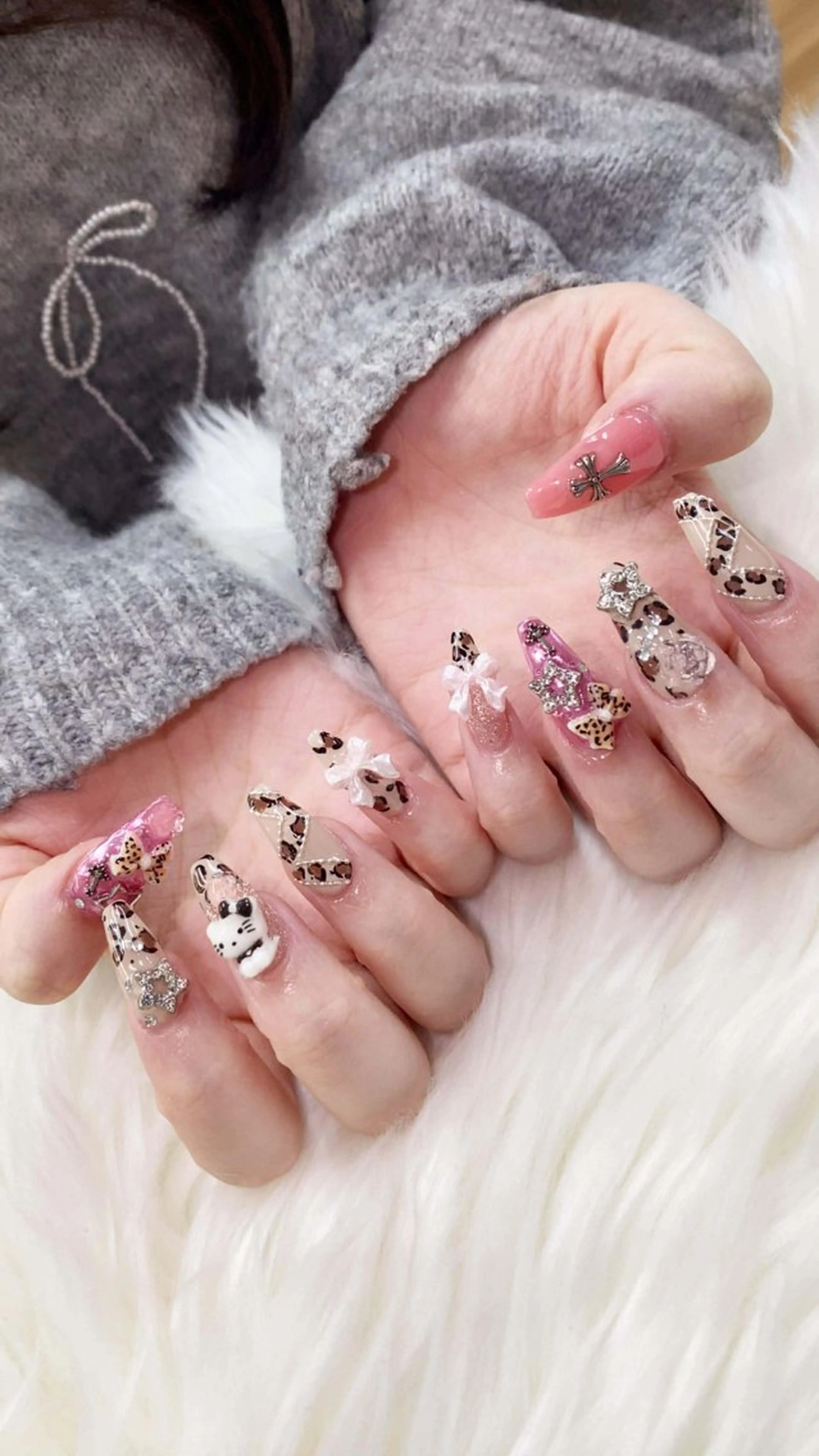 ネイル 成人式 フレンチネイル グラデーション 韓国ネイル マグネットネイル ハンドネイル Squeen Nailのネイルデザイン