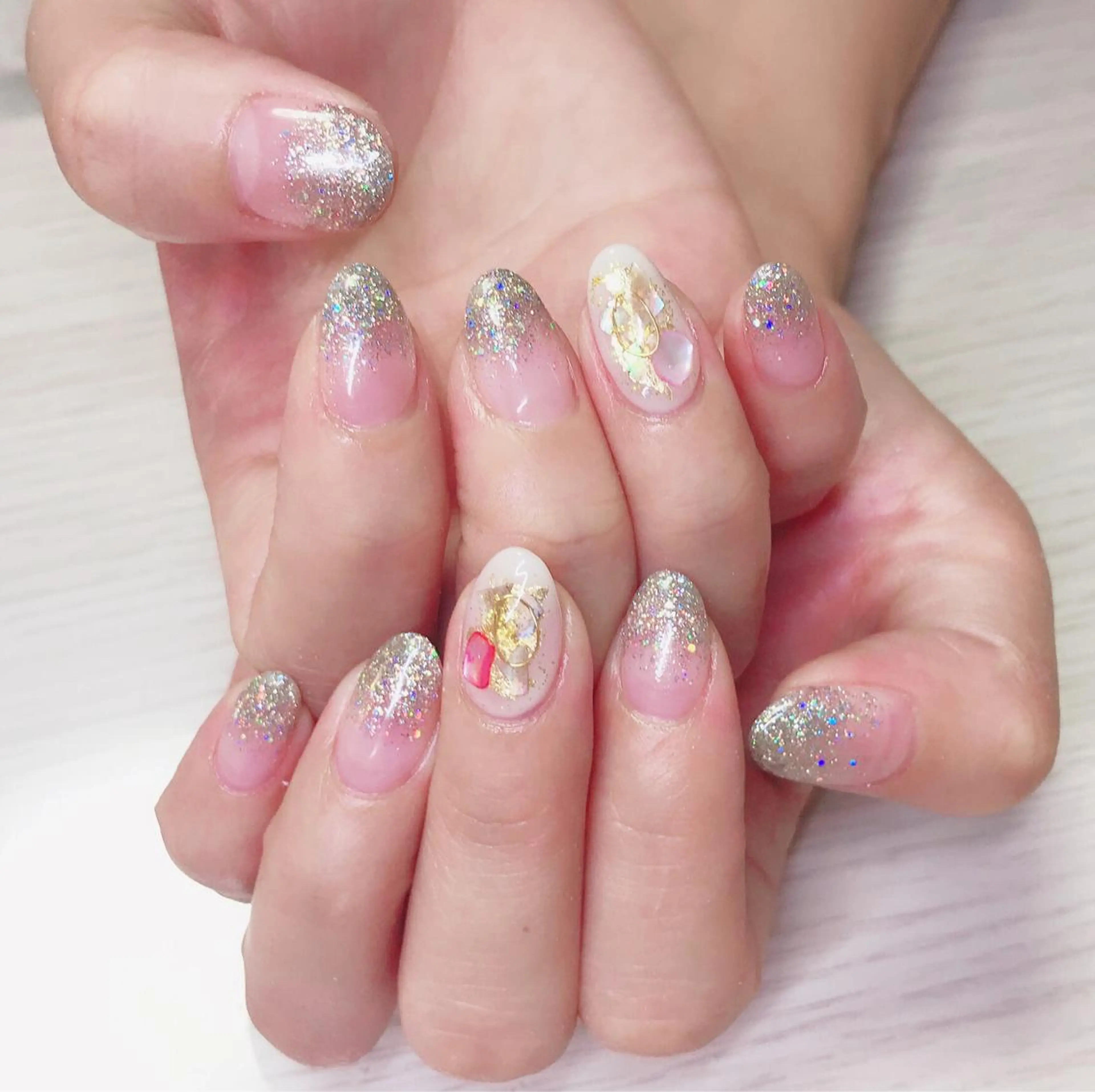 カラー ネイル Q Free nailsのネイルデザイン