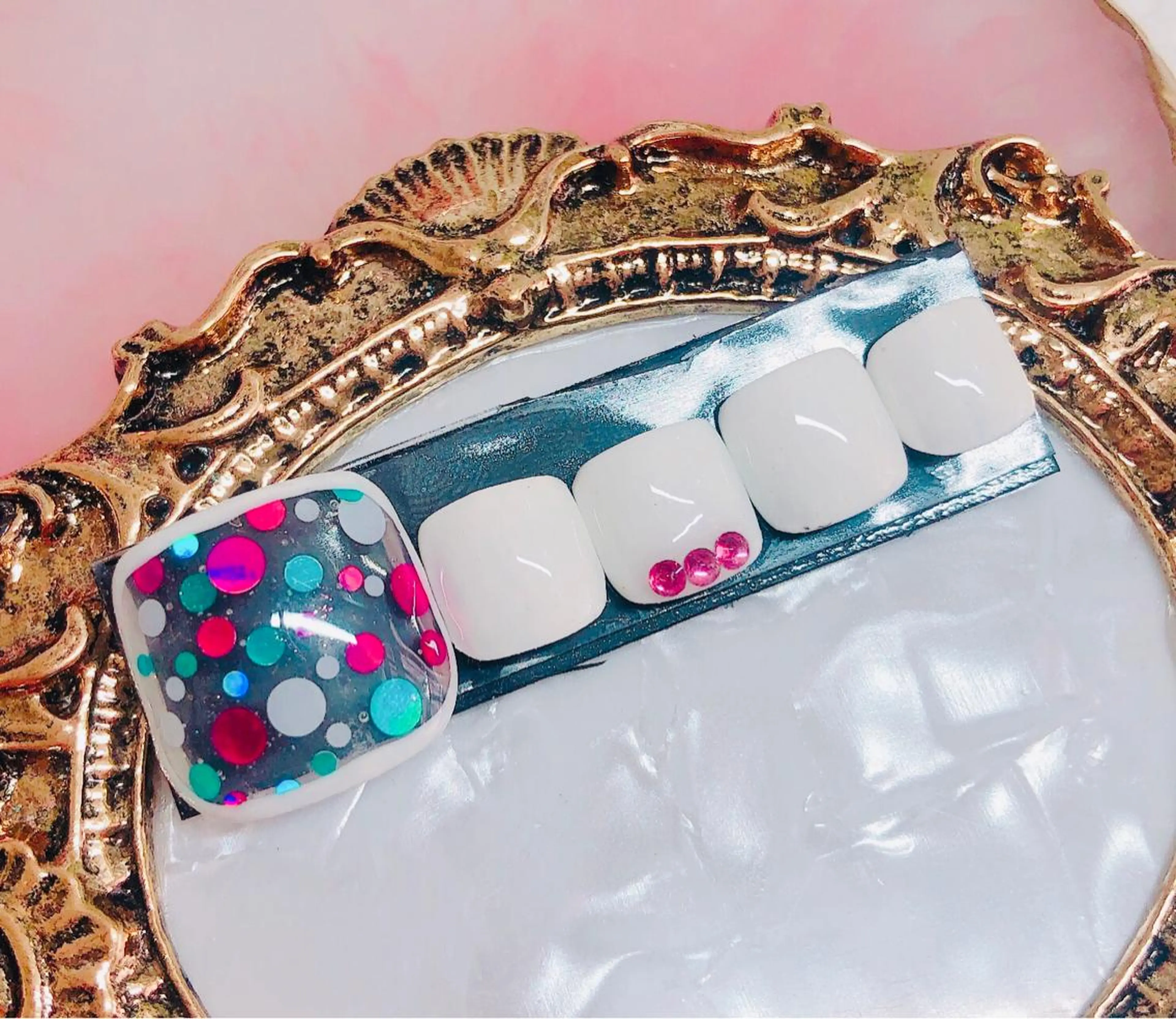 ネイル フットネイル フットネイル CROWN プライベートサロンのネイルデザイン