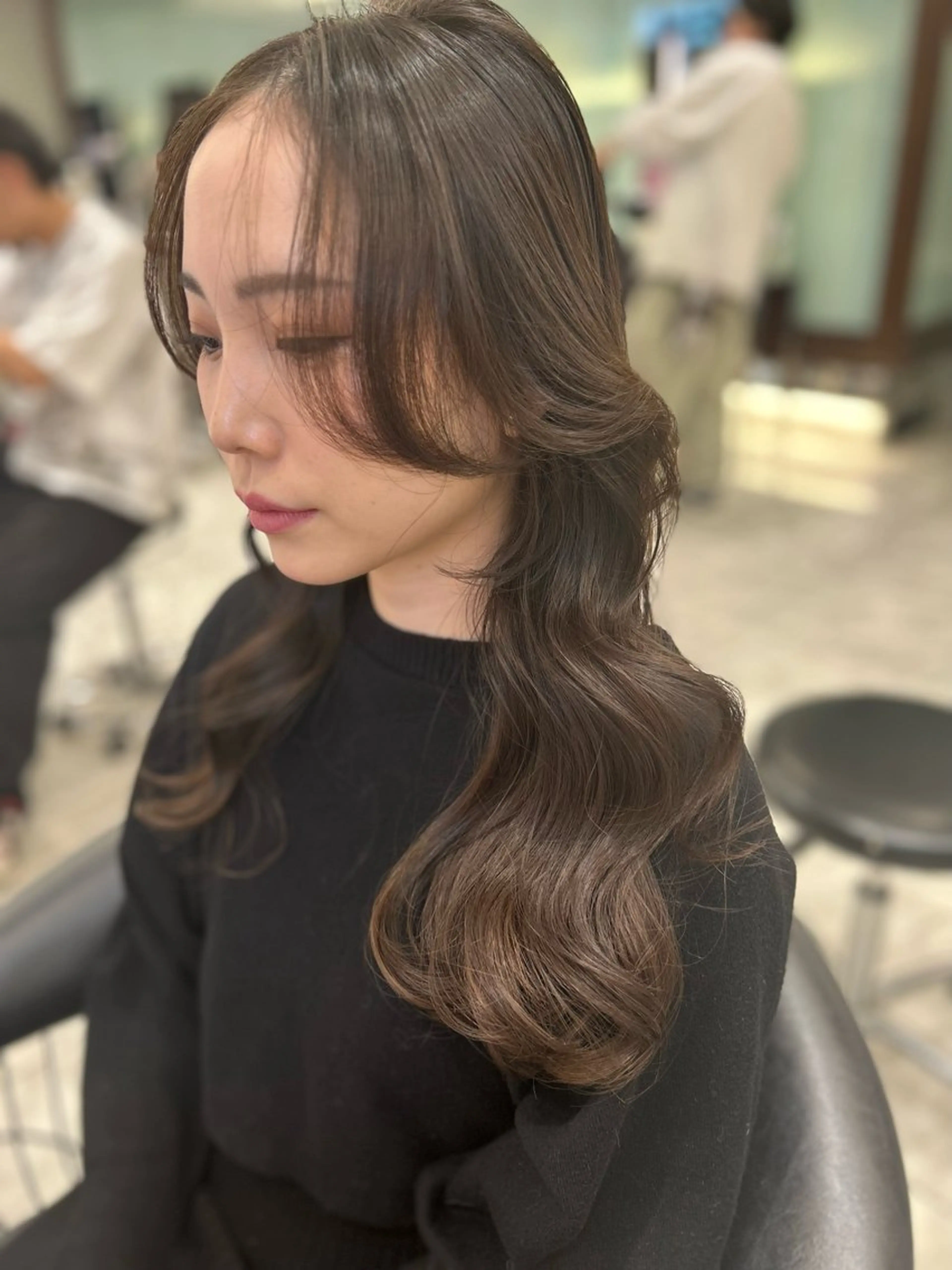 セミロング パーマ カット パーマ コテ巻き風パーマ✨ 韓国ヘア🤎近下菜央のヘアスタイル