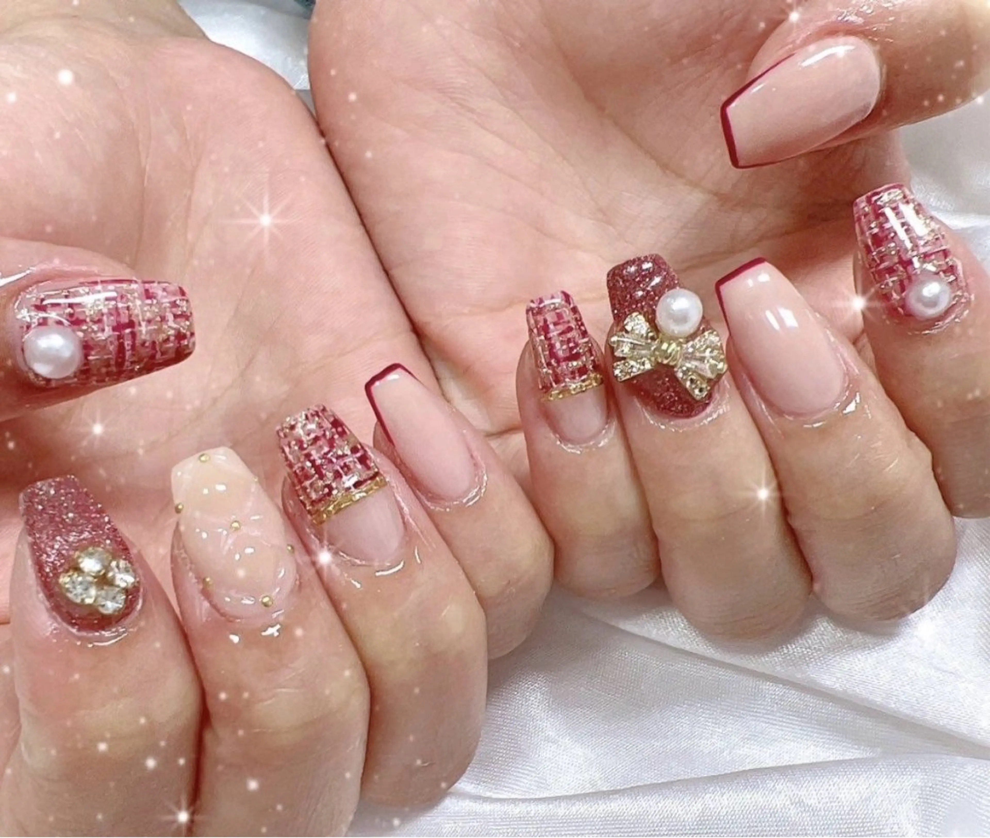 ネイル マグネットネイル ピンク ネイルチップ 冬ネイル クリスマス ハンドネイル Lee Nailsのネイルデザイン