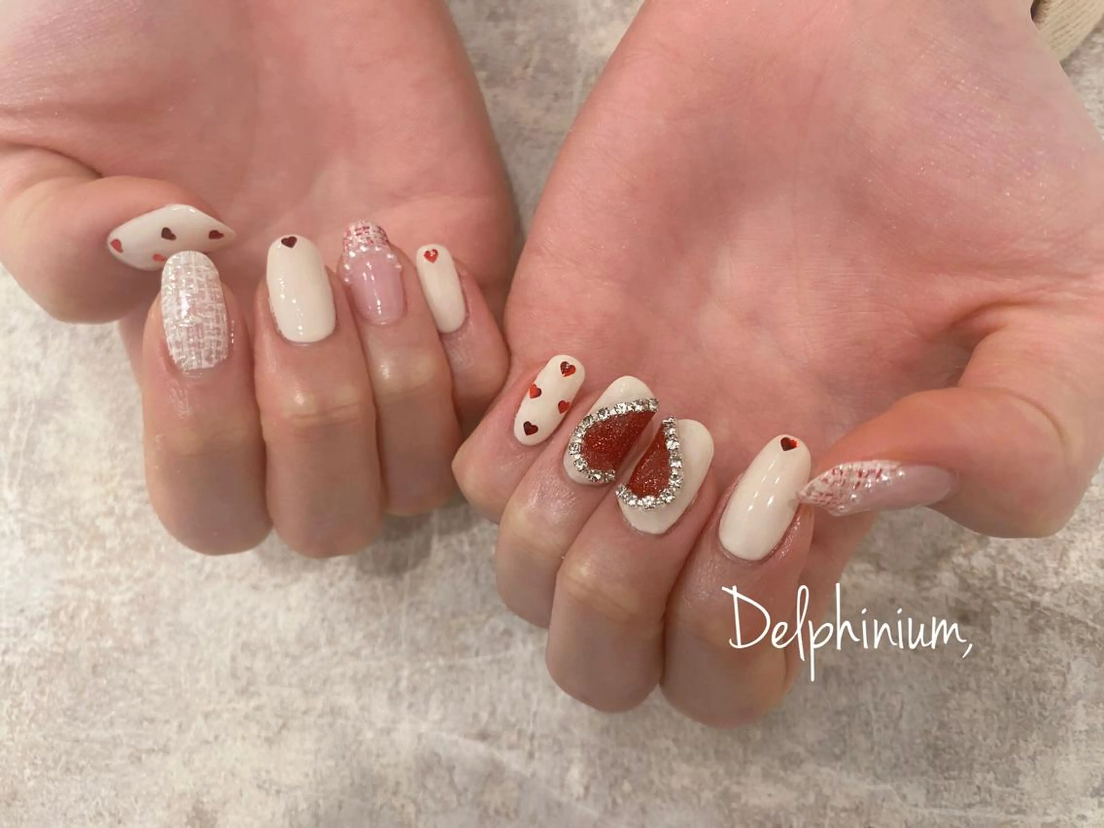 ネイル バレンタイン ハンドネイル 岡本 友恵のネイルデザイン