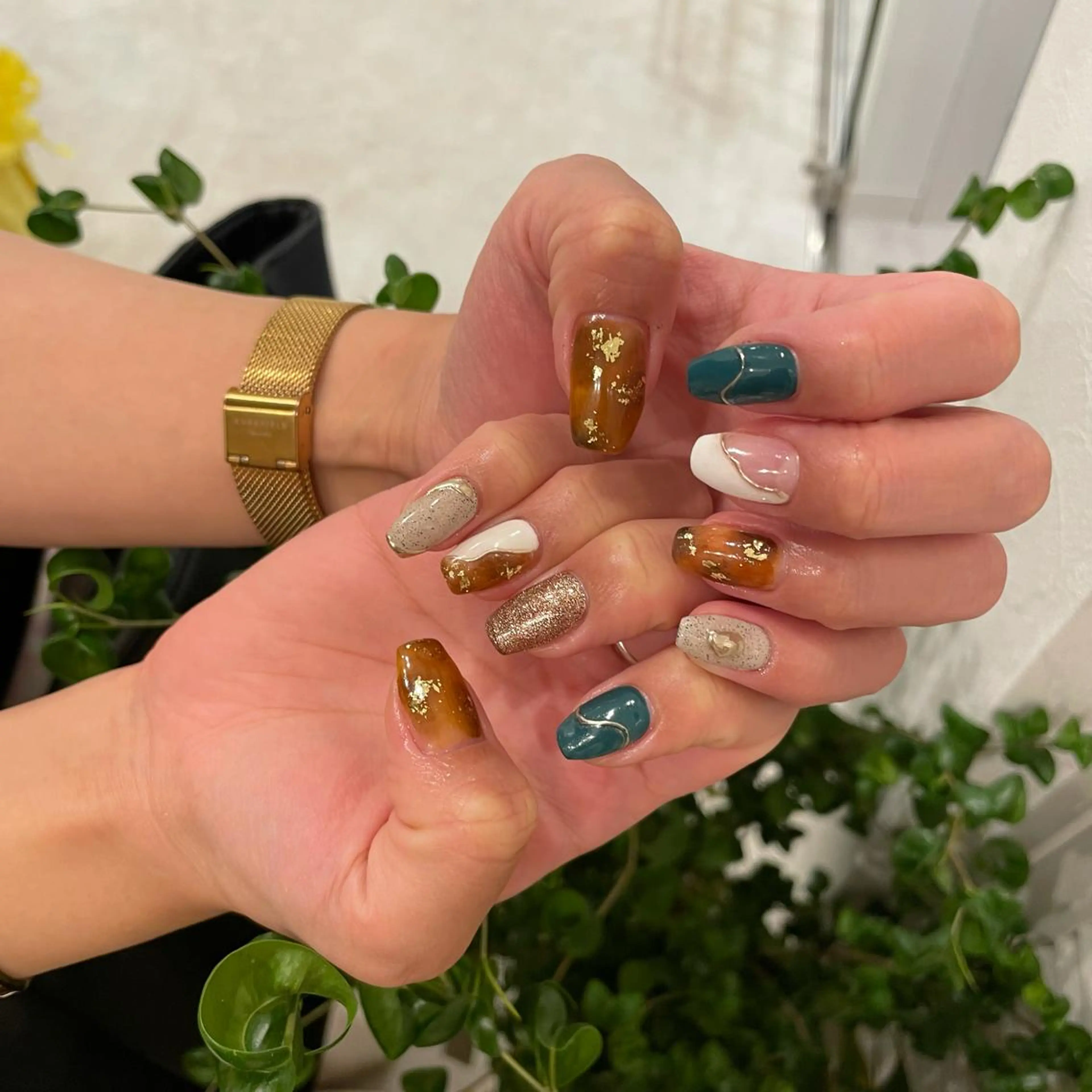 ネイル べっ甲ネイル 持ち込み ハンドネイル miu nail所属・MIUNail YUMIのネイルデザイン