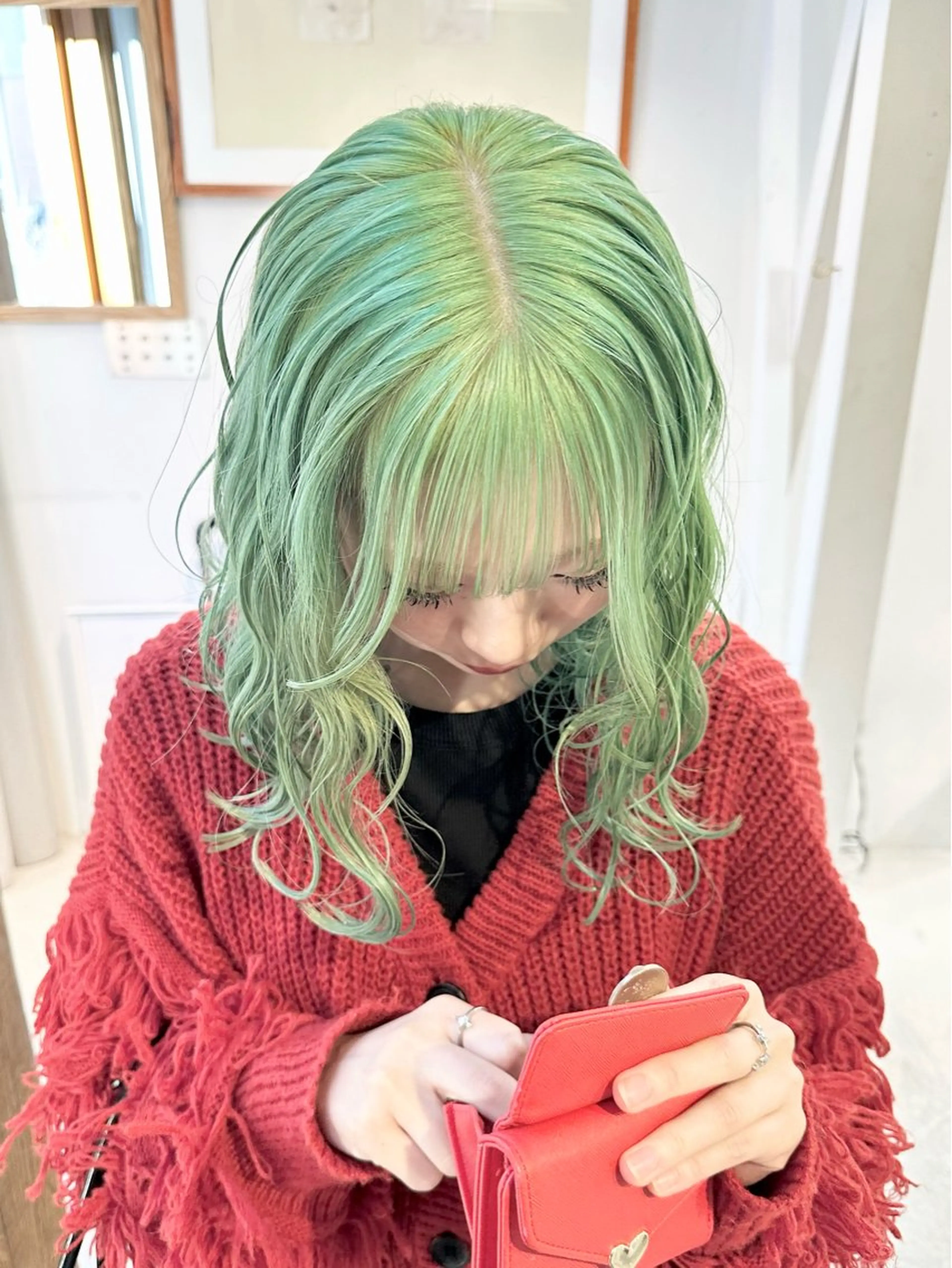 ミディアム カラー ヘアカラー トリートメント kai .のヘアスタイル