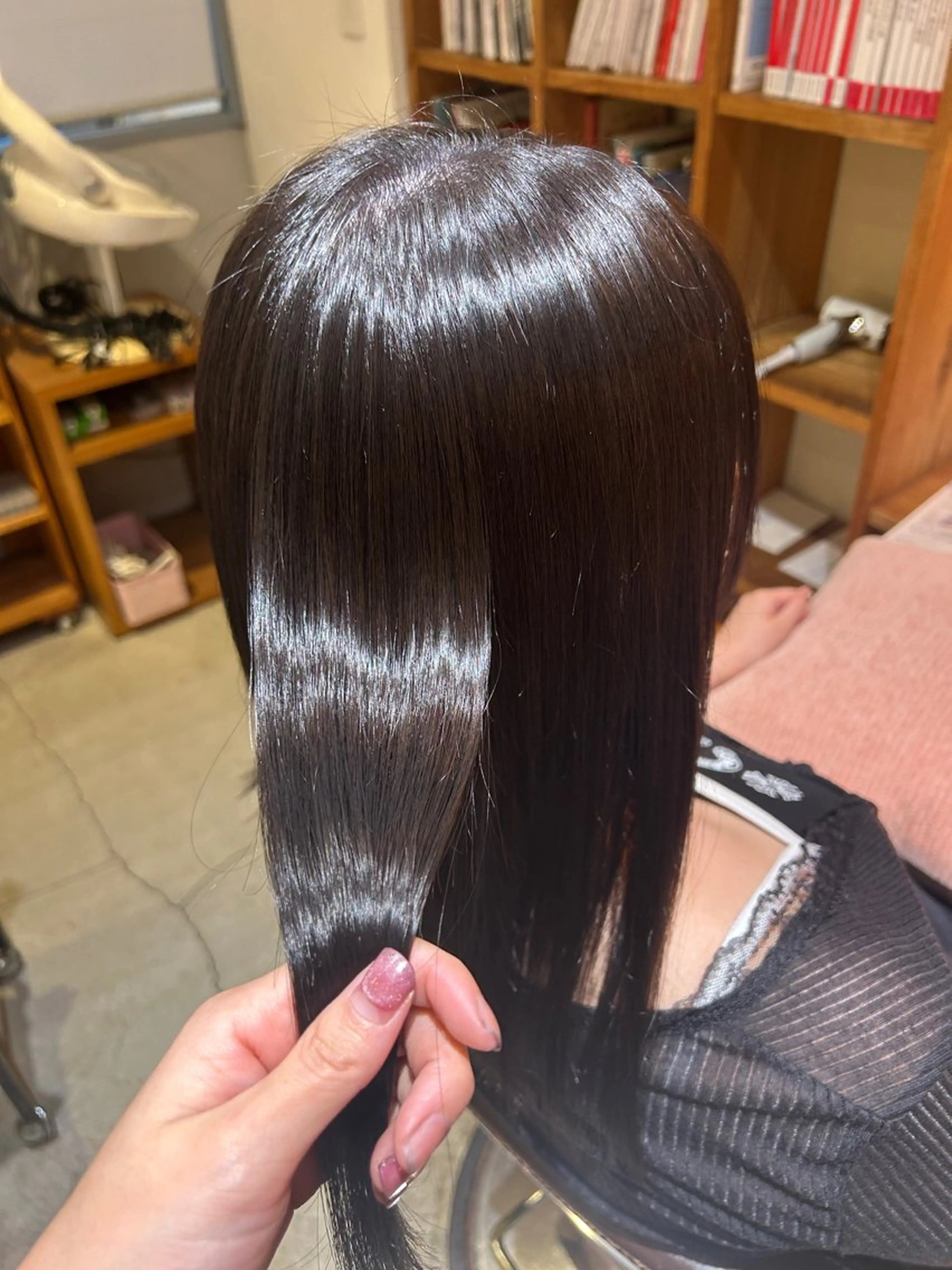 ミディアム カット ヘアカラー 美容室fuhcoh下関店所属・熊谷 鈴のヘアスタイル