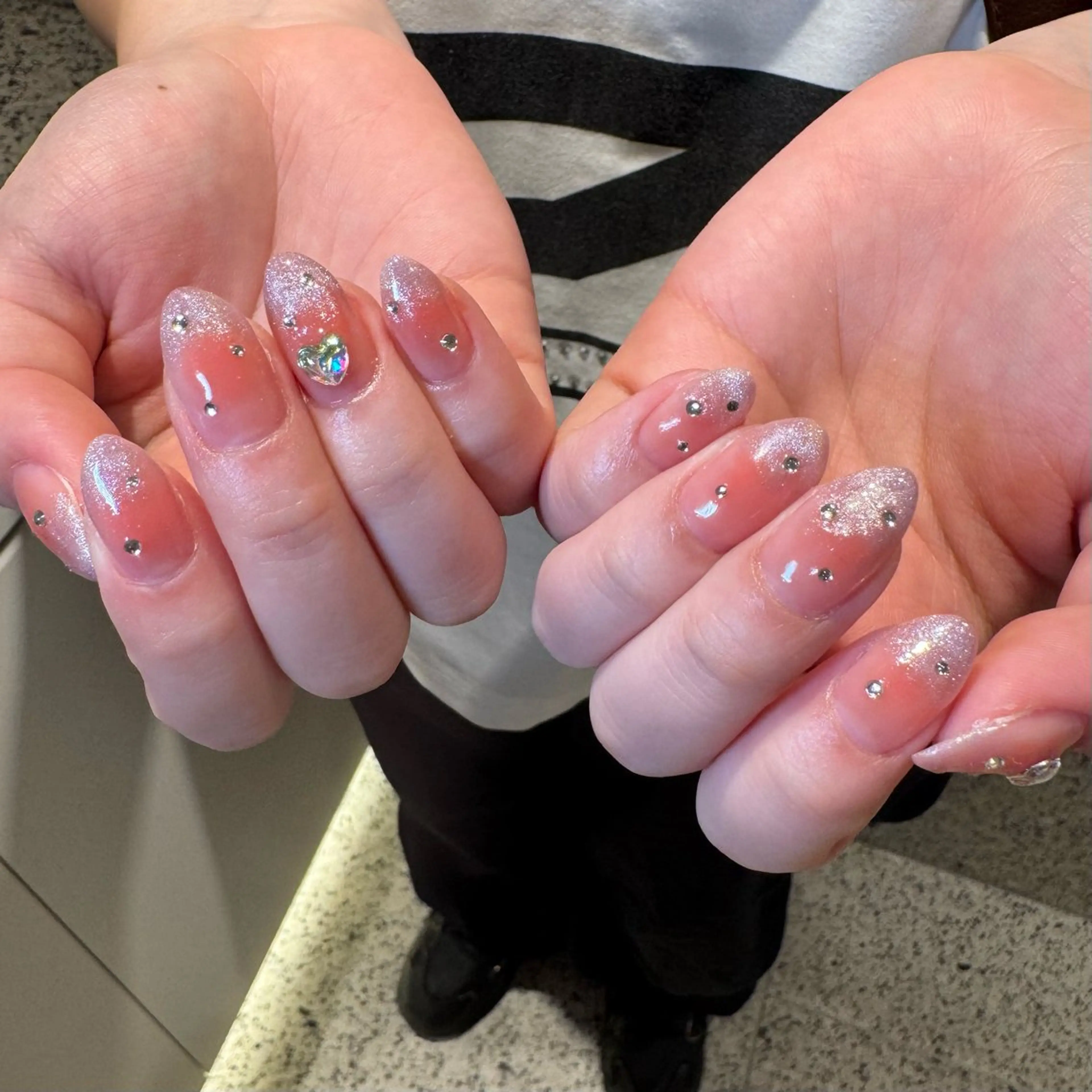 ネイル RIEKO🍒 ワンホン♡推しネイルのネイルデザイン