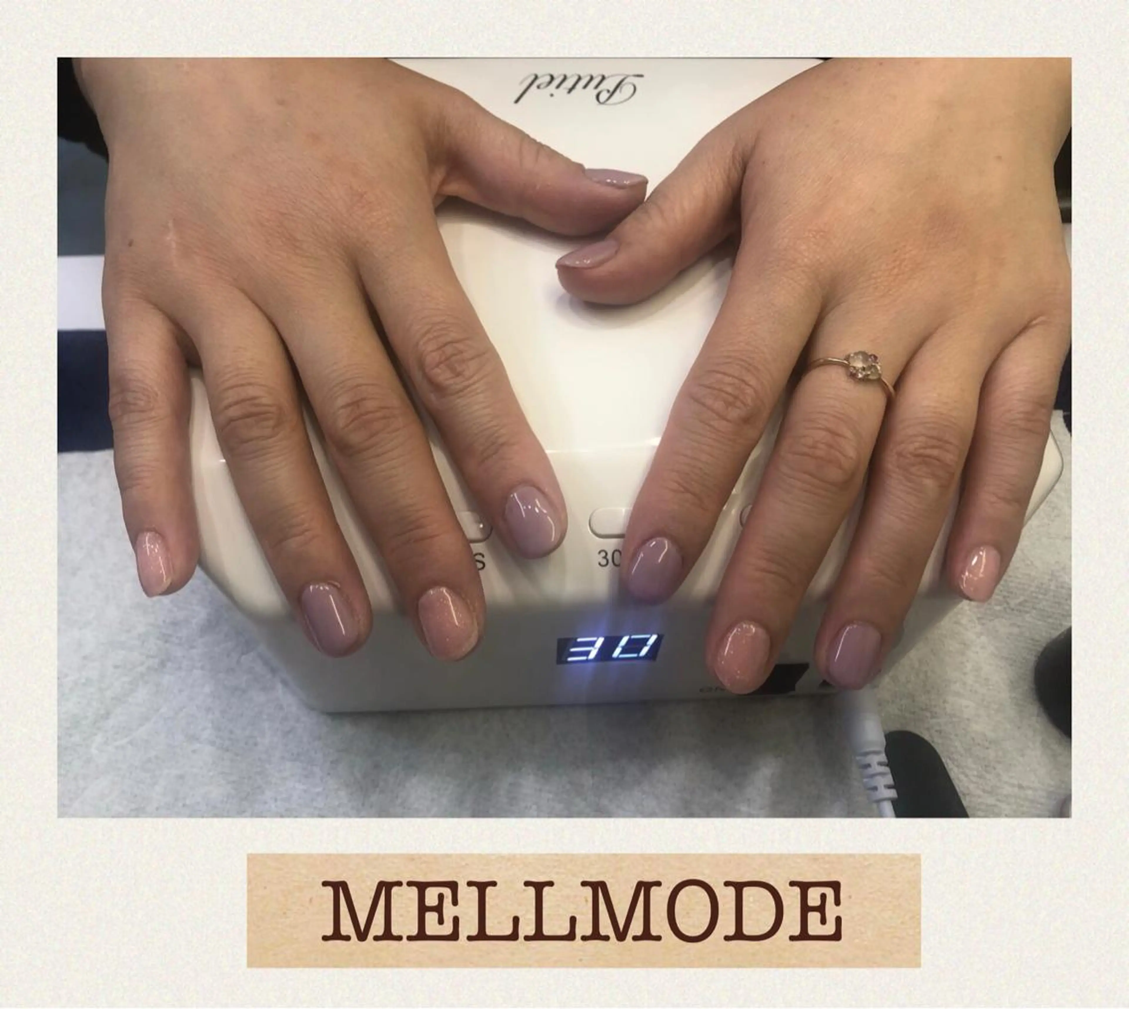 ネイル ラメ(グリッター) ワンカラーネイル ハンドネイル MELLMODE所属・Nakano Kanaのネイルデザイン