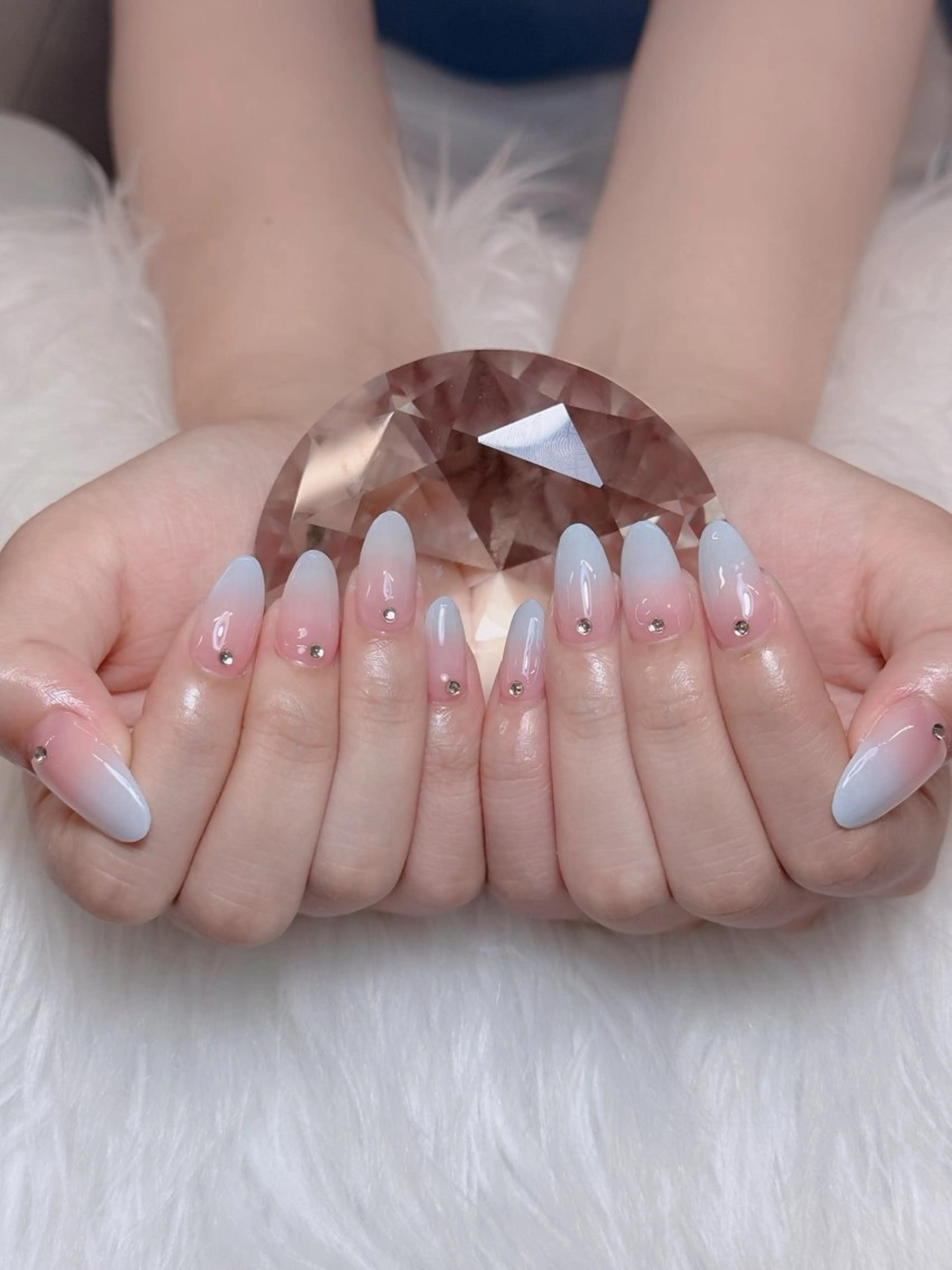 ネイル オーロラネイル チークネイル フットネイル フレンチネイル 韓国ネイル ハンドネイル Lumi Nail 新大久保3‘のネイルデザイン