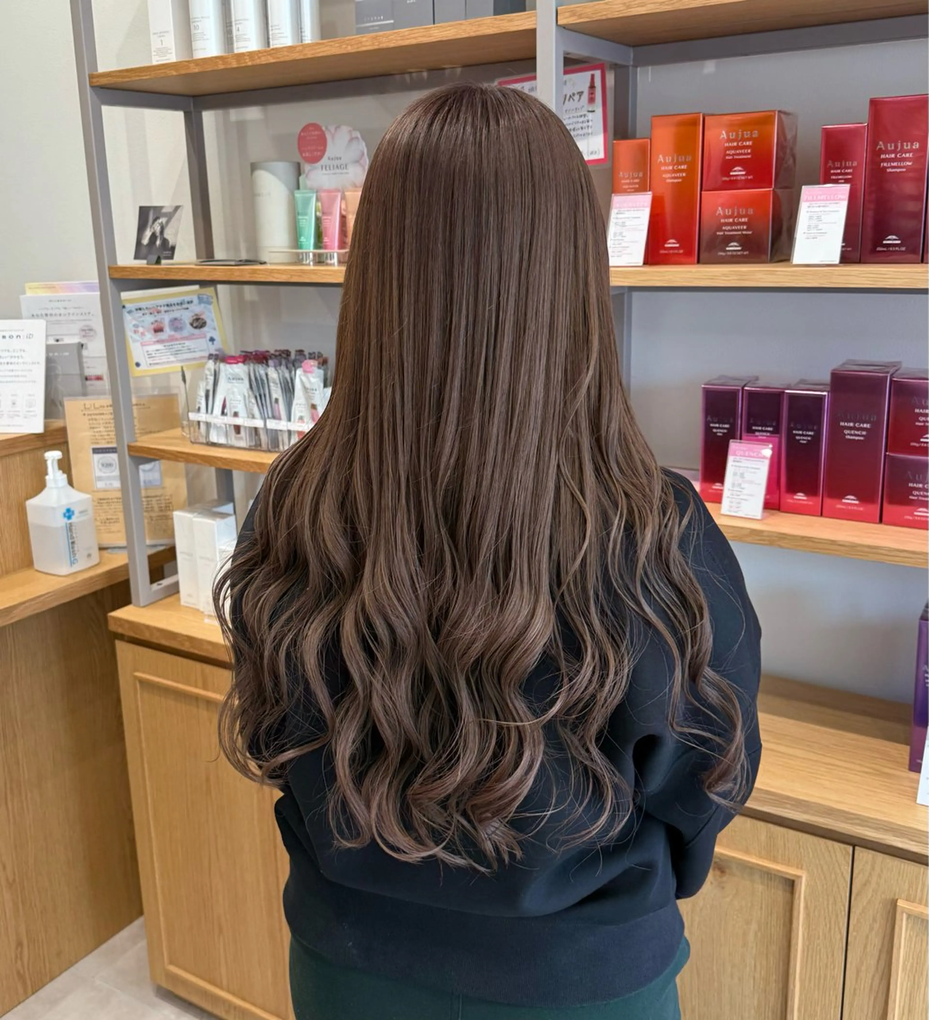 ロング カラー LIL HAIR&SMILE新浜店所属・今出 千聖のヘアスタイル