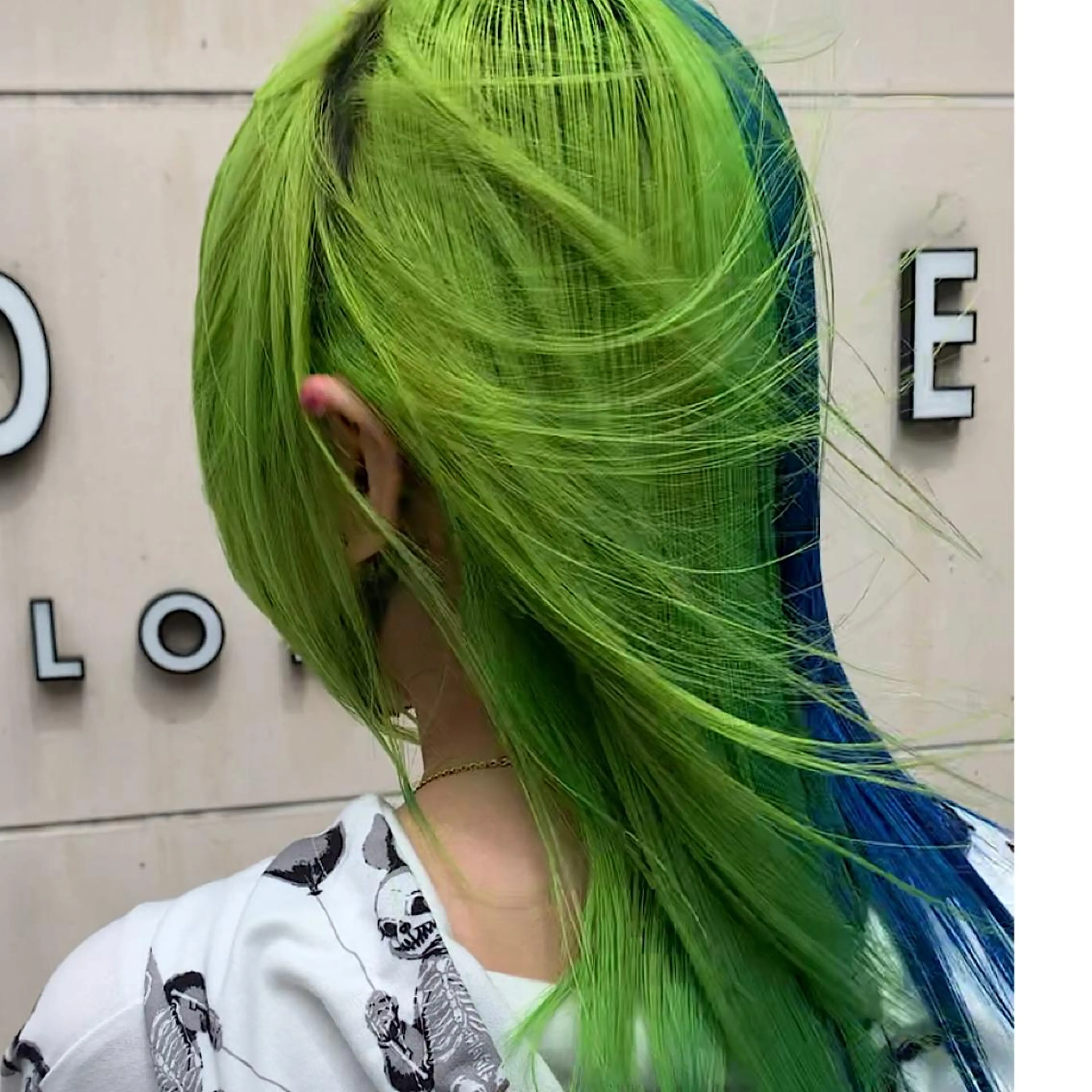 ミディアム カラー サロウィン(SALOWIN)原宿iori店所属・れい🫧 ハイトーン特化のヘアスタイル