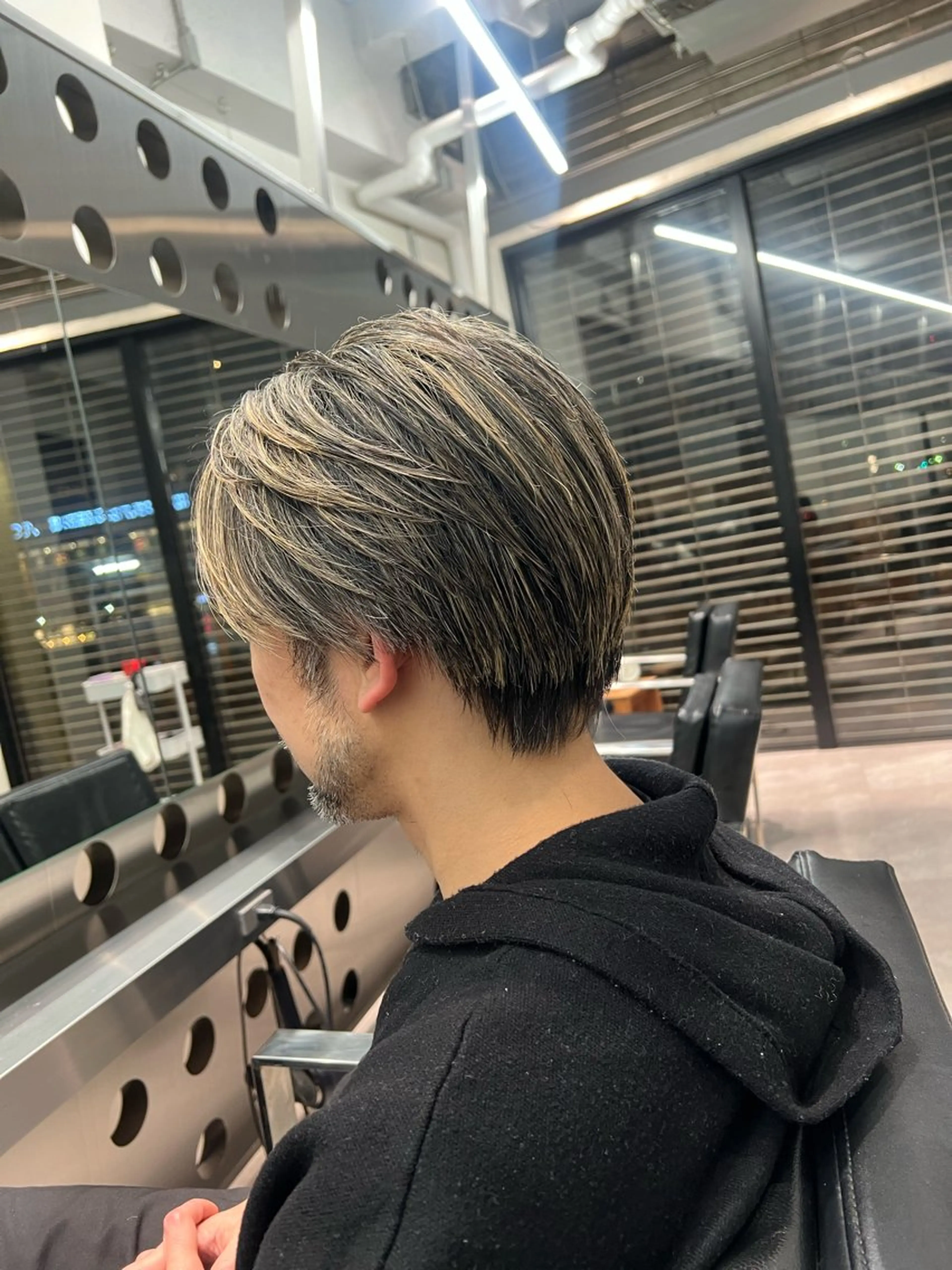 ショート カラー ハイライトカラー ハイライト 堀江 /木下椋麻のヘアスタイル