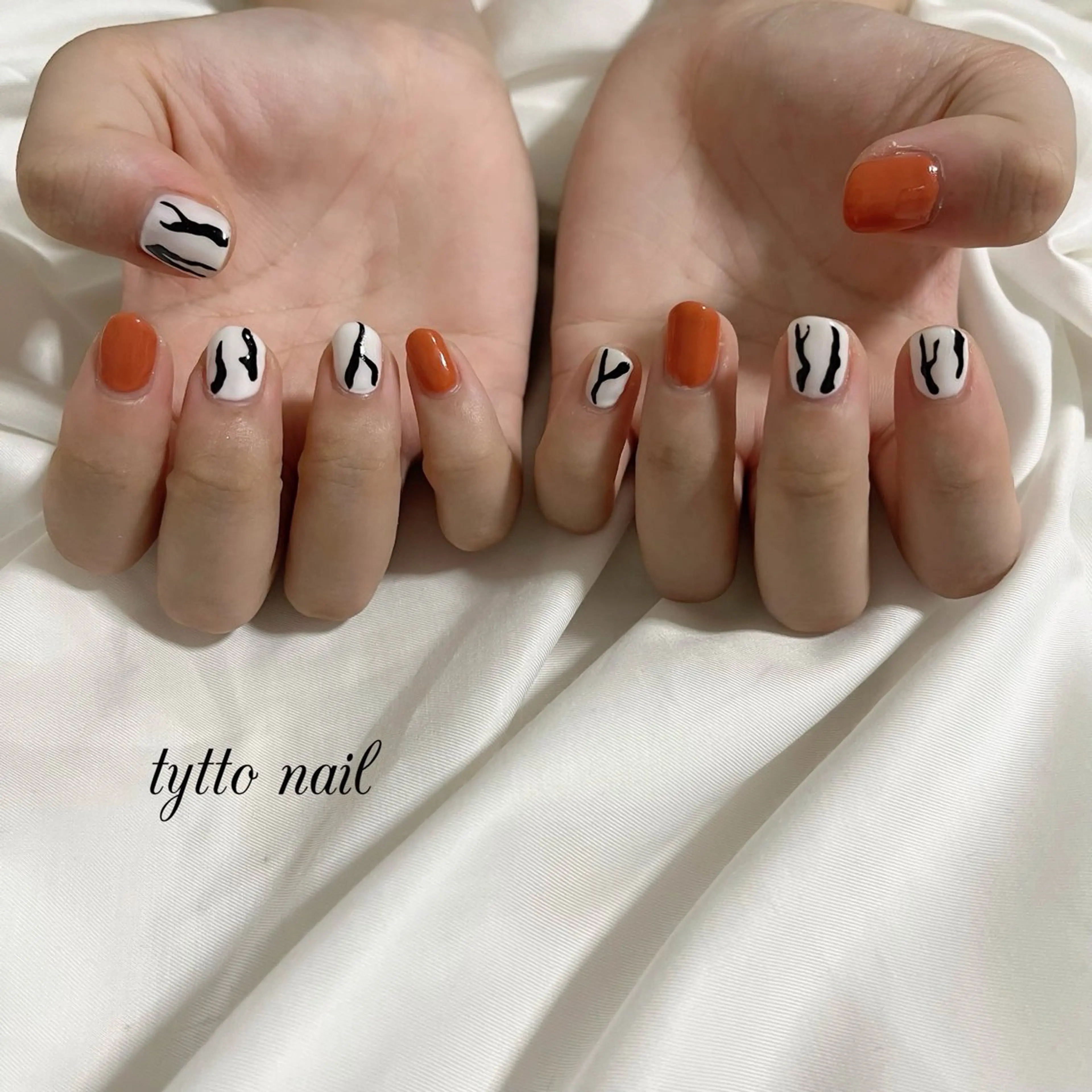 ネイル オレンジ ショートネイル 冬ネイル ハンドネイル tytto nail ❤︎‪‪eri‪‪のネイルデザイン