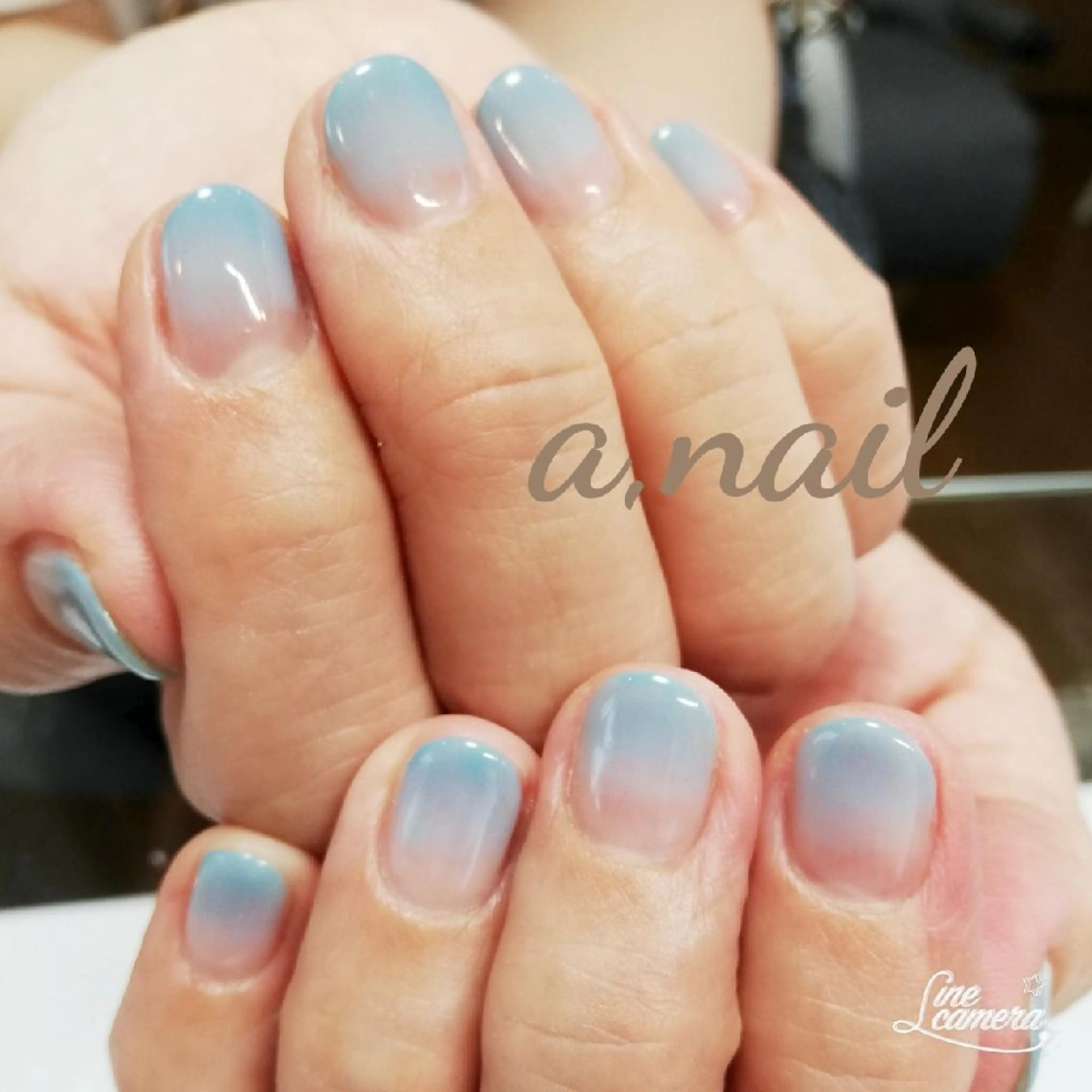 ネイル ブルー グラデーション シンプルネイル ハンドネイル ネイルサロン エーネイルのネイルデザイン