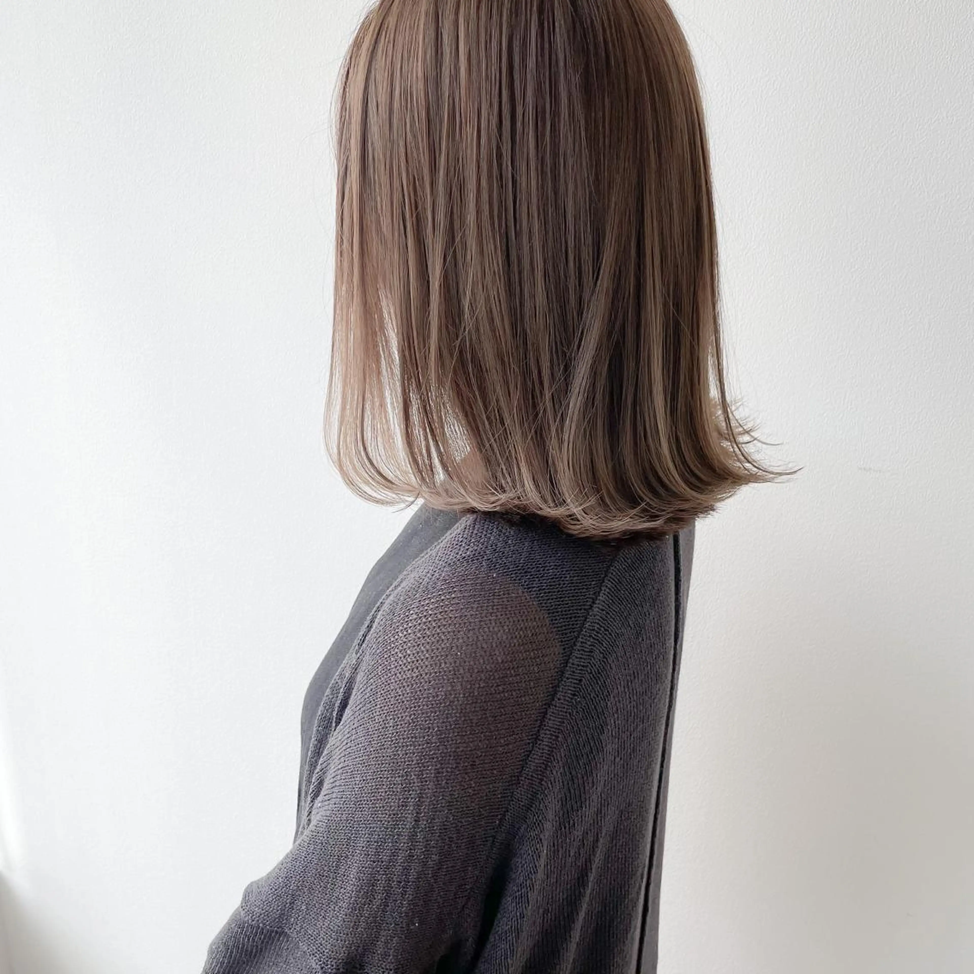 ミディアム カラー ヘアアレンジ ブリーチ ブリーチなしカラー autre所属・大久保 ひでなりのヘアスタイル