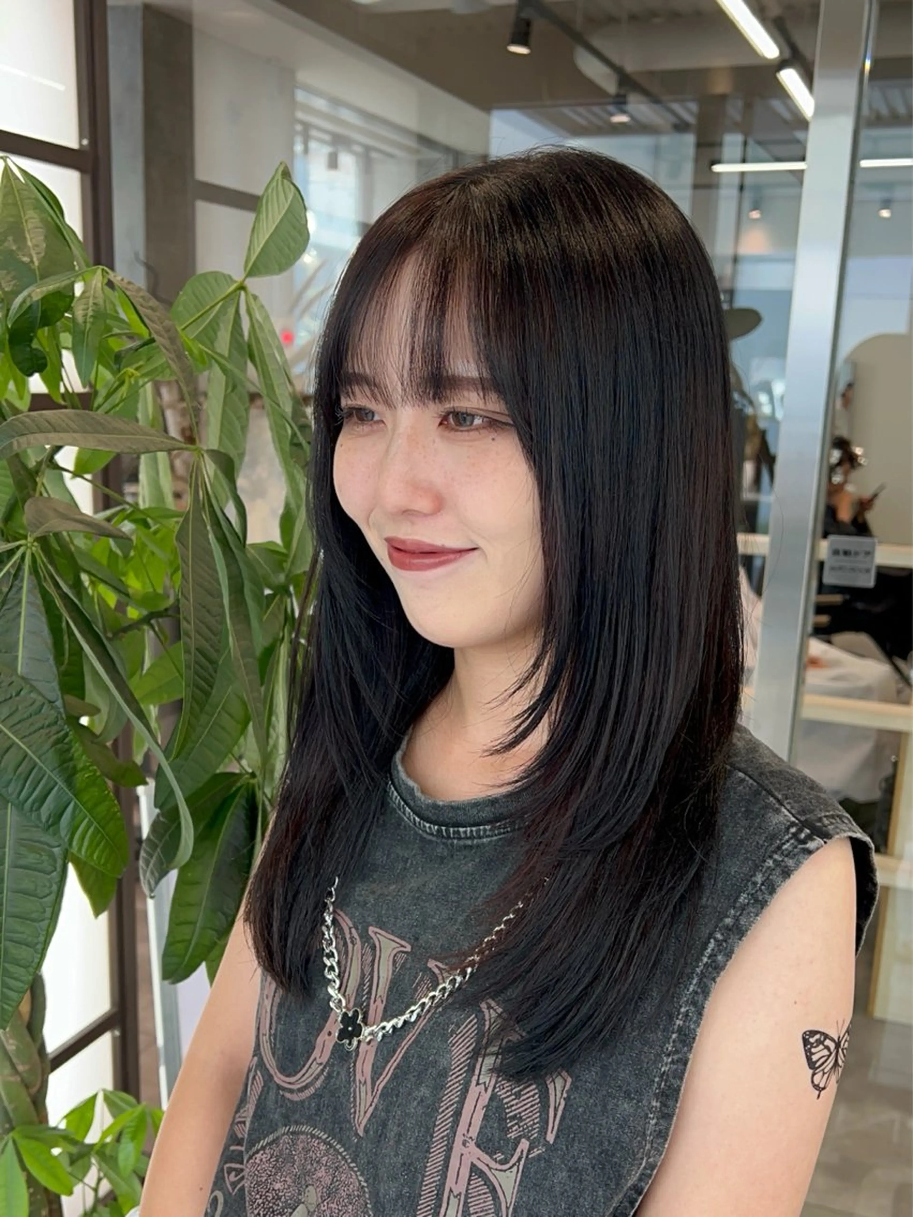 セミロング カット 🌞レイヤー×カラー 前川那津美🌞のヘアスタイル