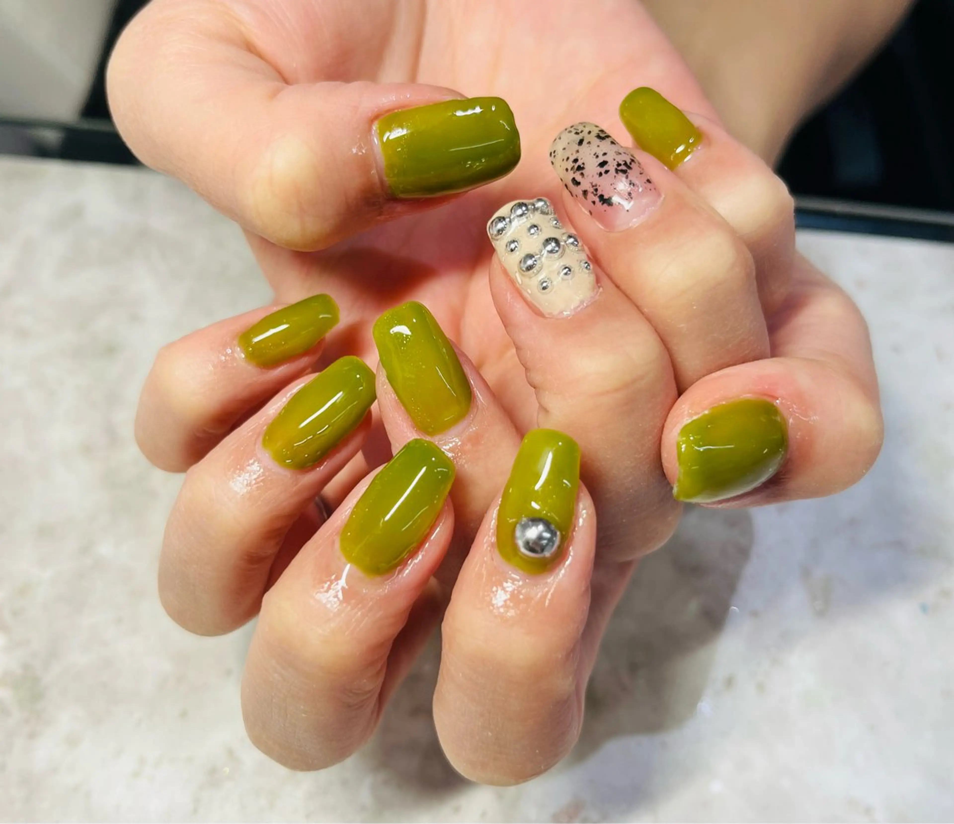 ネイル グリーン 春ネイル ハンドネイル Nail ecxia ／Reikaのネイルデザイン