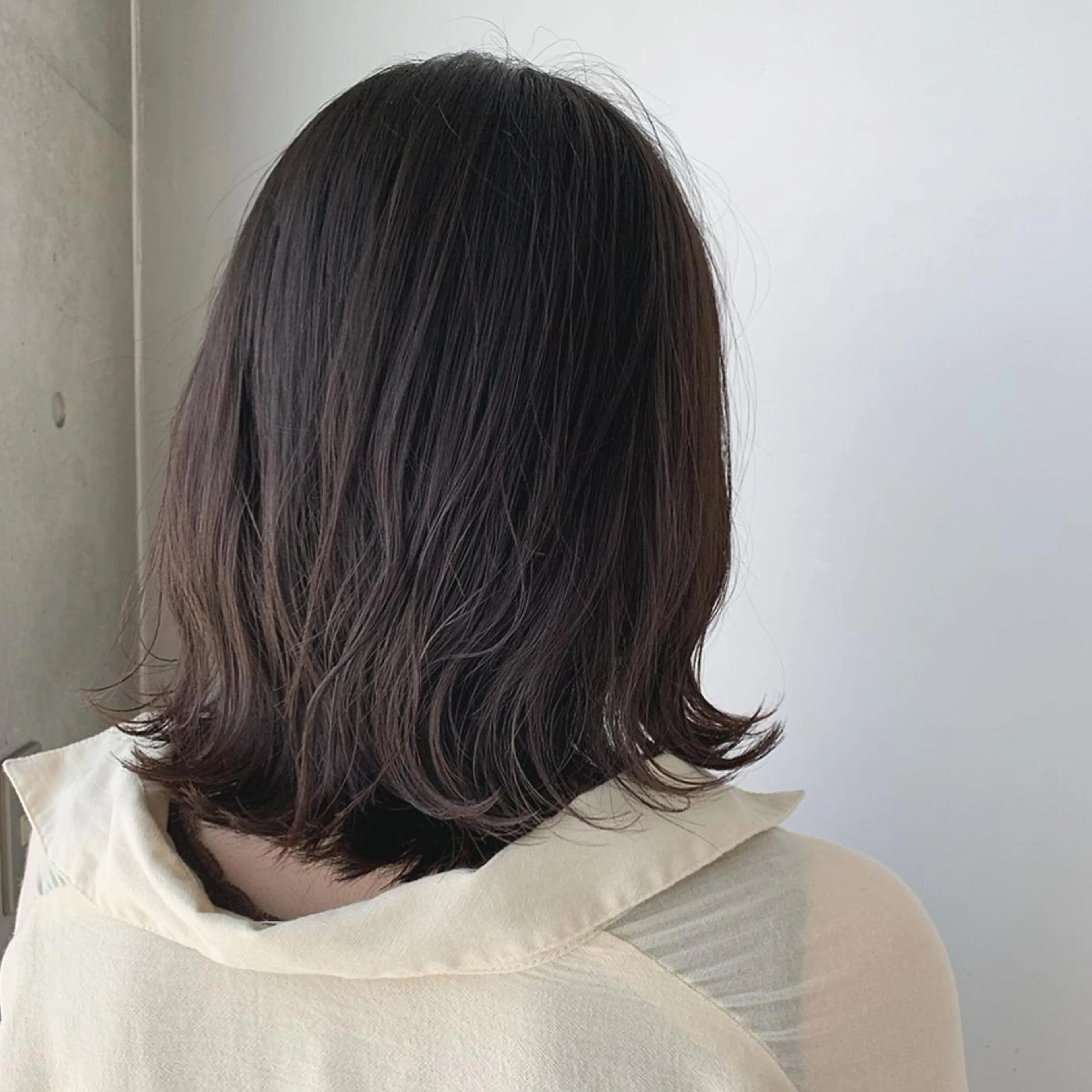 ミディアム ボブ 外ハネヘア MIA 菅原のヘアスタイル