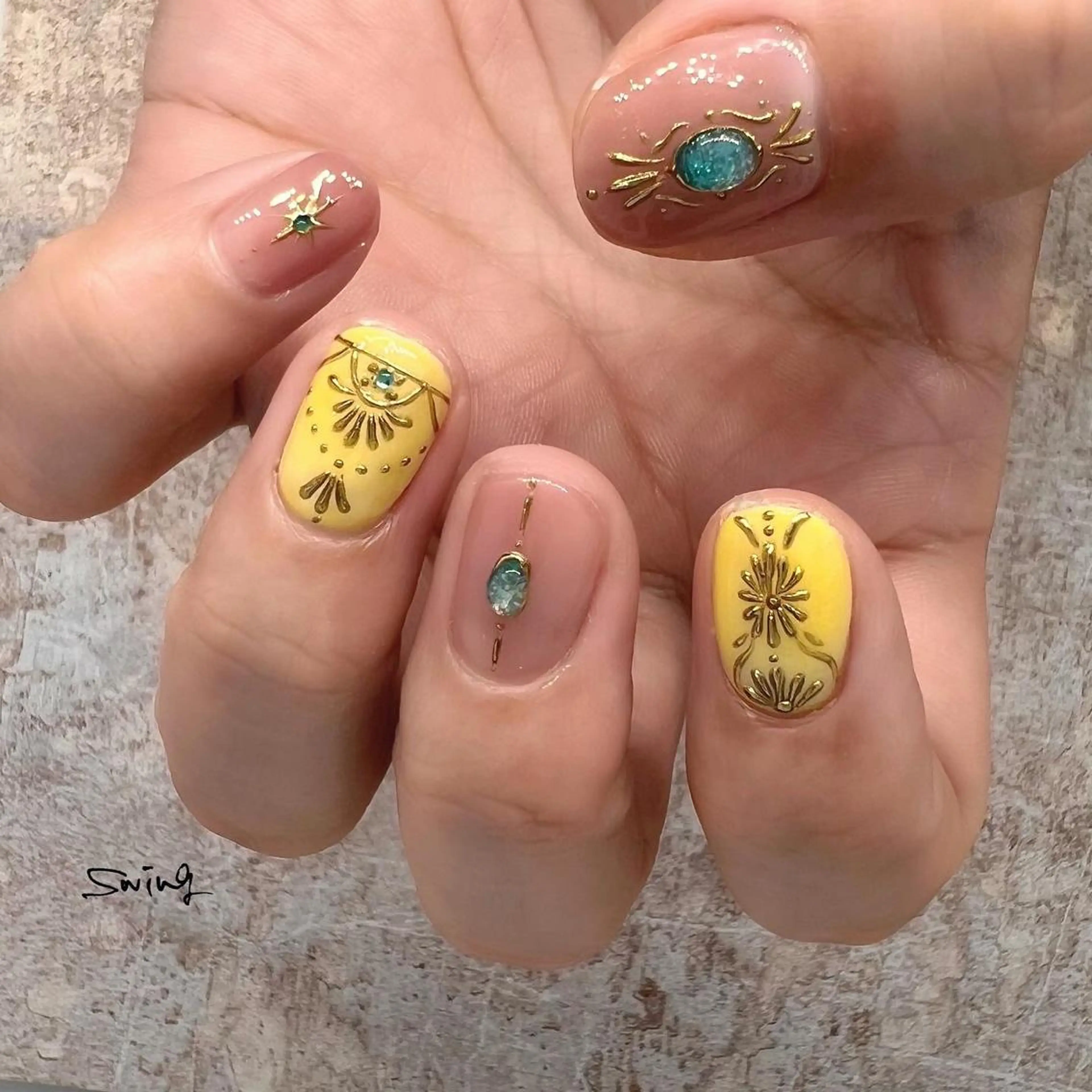ネイル アートネイル SWING Nail Salon所属・Yoshida Takakoのネイルデザイン