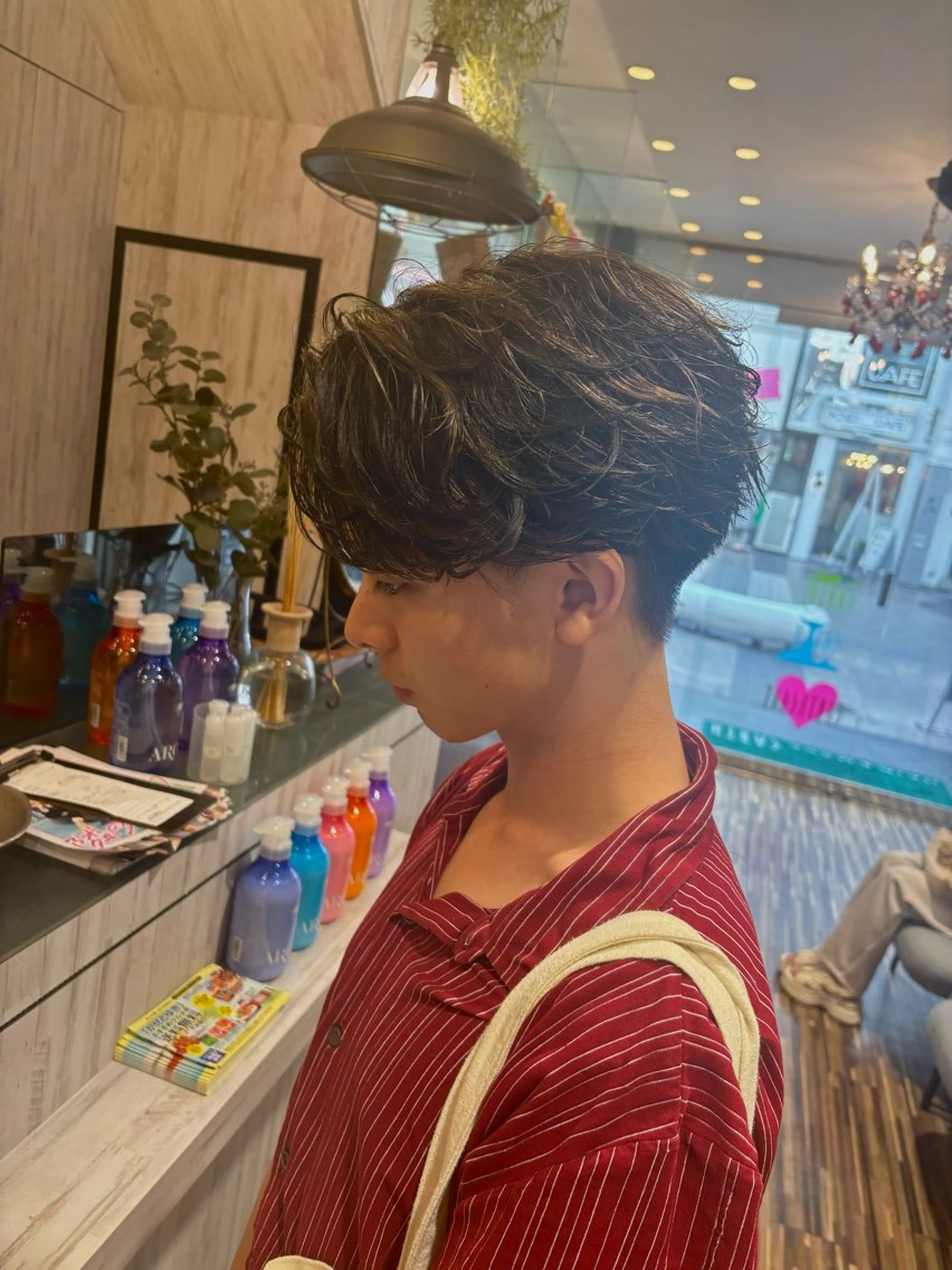 ショート ヘアカラー EARTH 寺本尚生のヘアスタイル