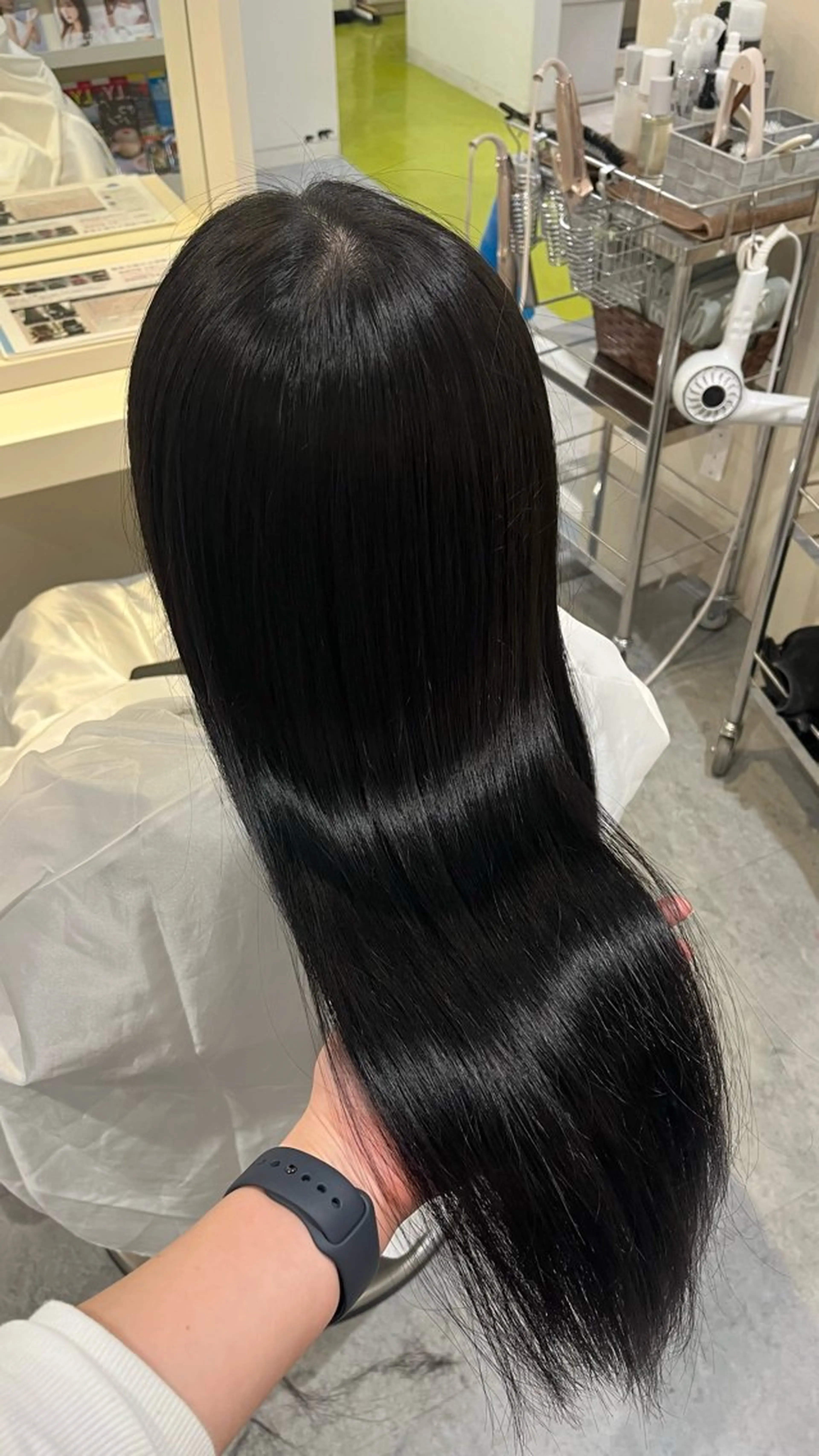 ロング レイヤーカット/ 艶カラー/YUKAのヘアスタイル