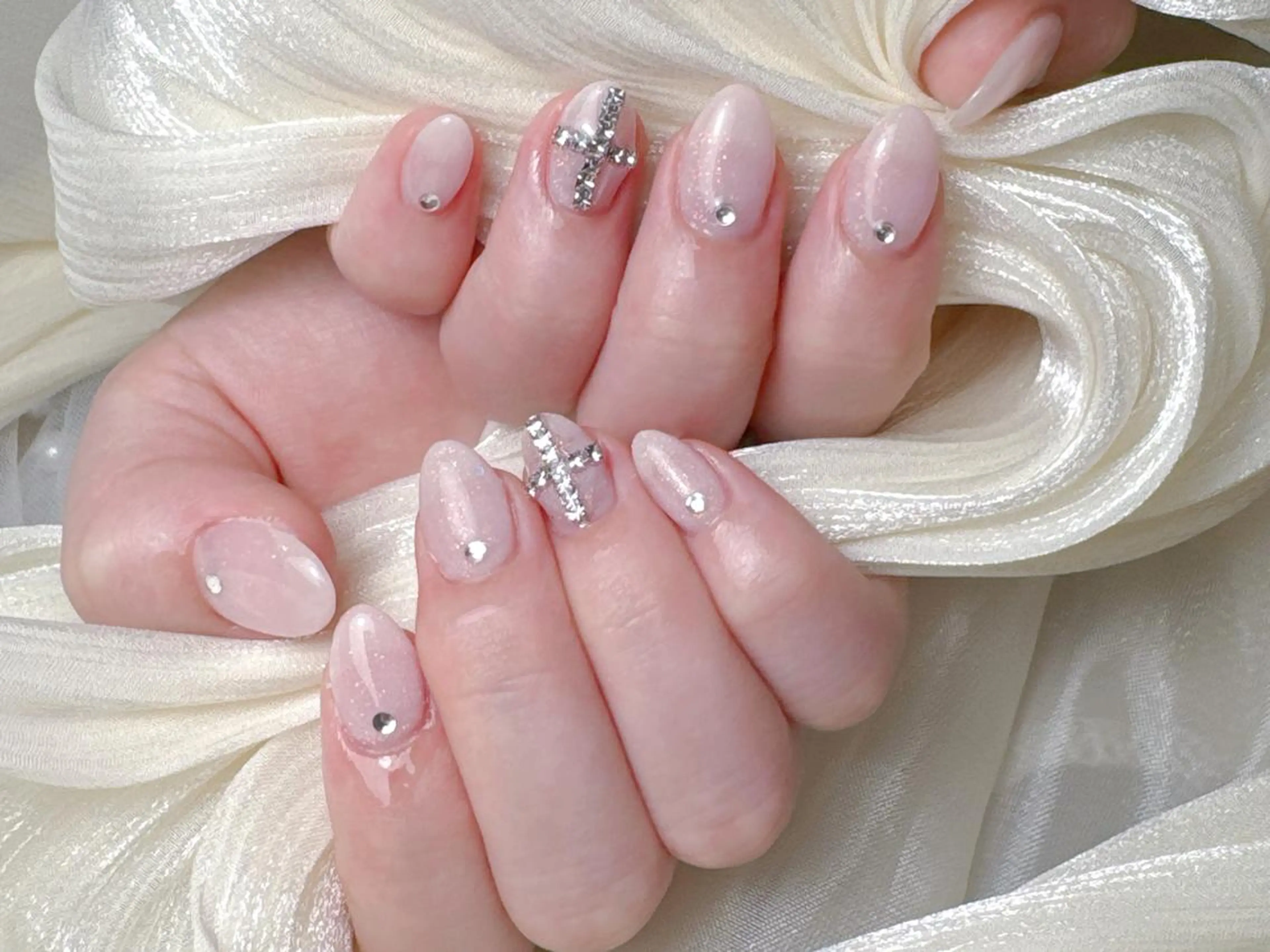 ネイル カジュアル チークネイル フレンチネイル ジェルネイル ガーリー ハンドネイル ハンドケア 🎀も ものネイルデザイン