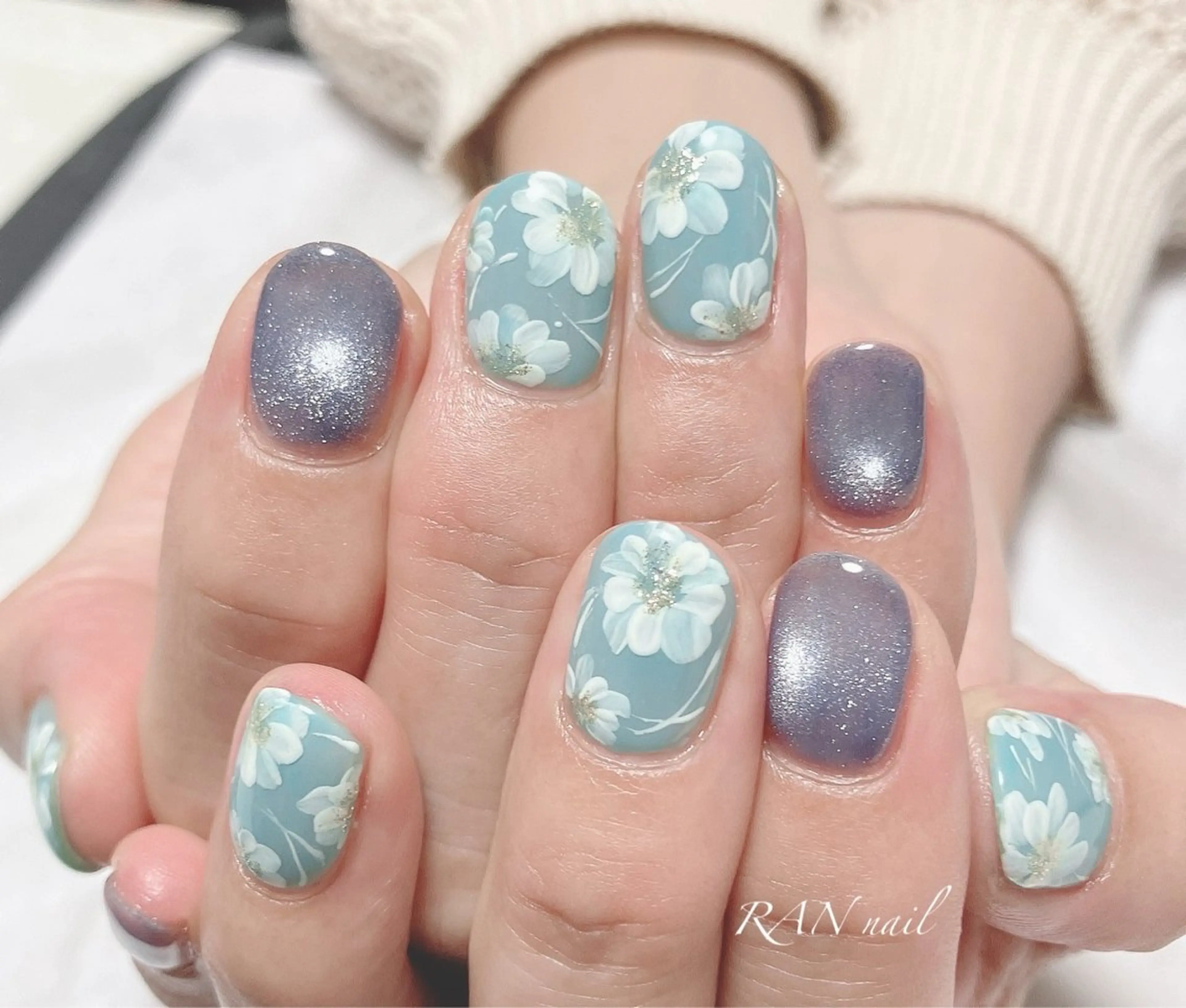 ネイル ブルー フラワーネイル ジェルネイル マグネットネイル ミラーネイル ハンドネイル フットネイル RAN nail 〜ランネイル〜所属・RAN nailのネイルデザイン
