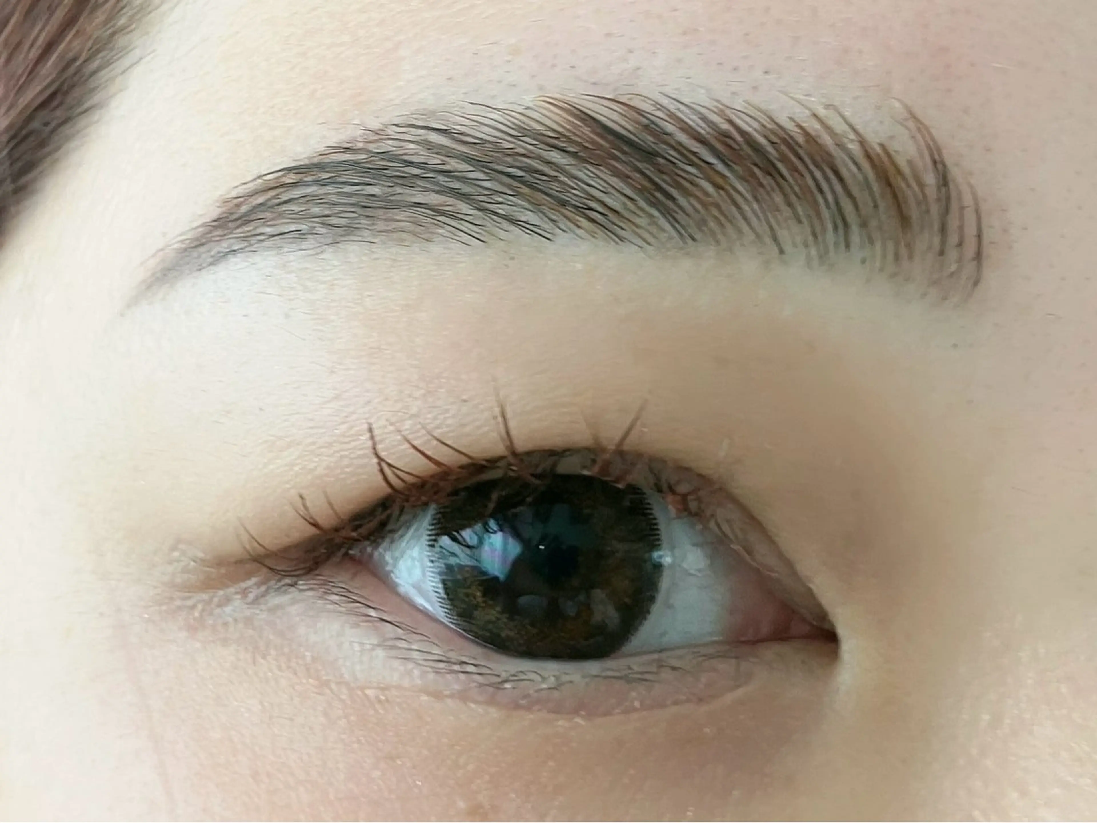 アイブロウ ミニョンアイラッシュデザインサロン くずは店所属・mignonミニョン ミズカミの眉毛・アイブロウイメージ