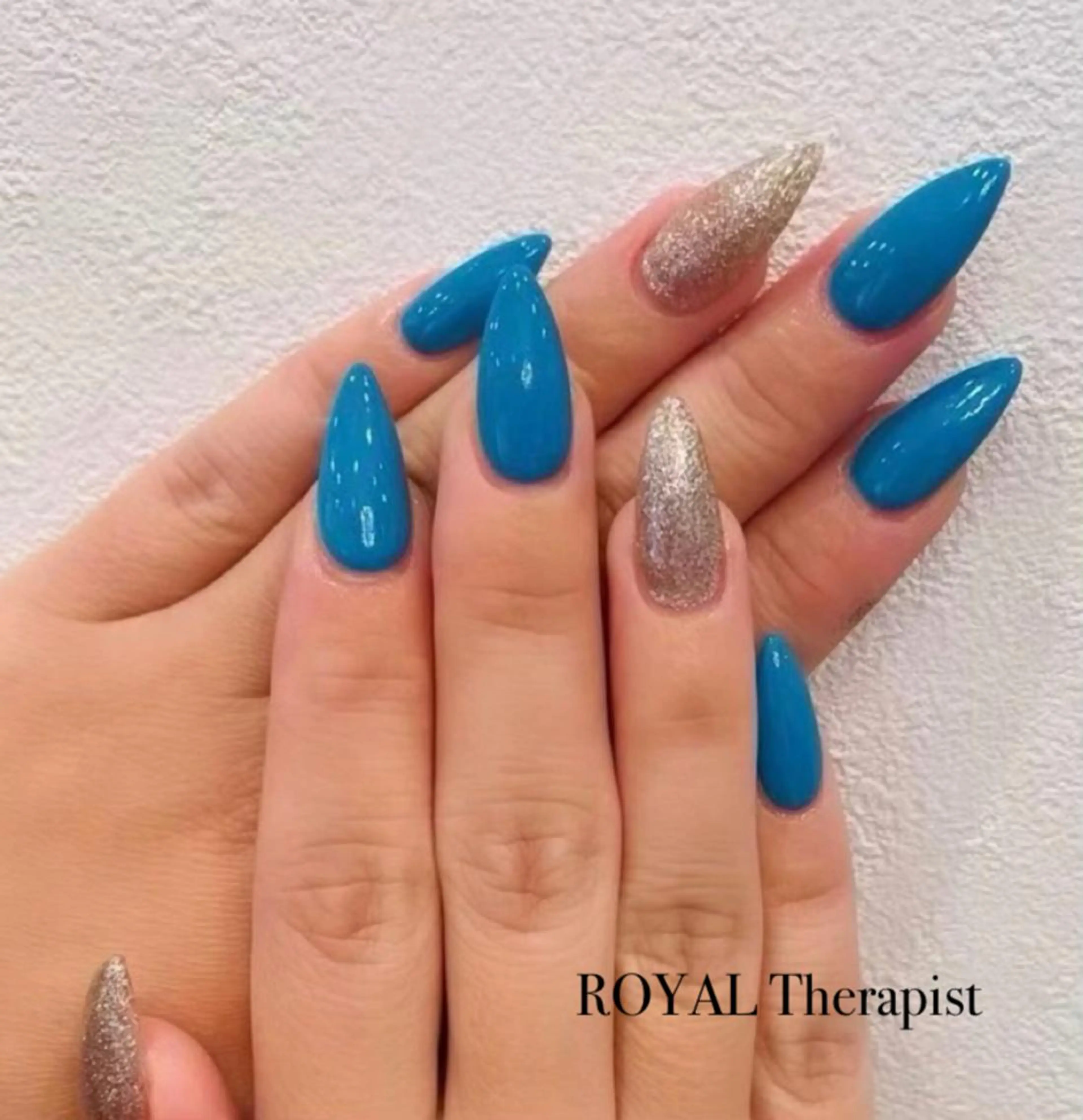 ネイル 【寺岡】 ロイヤル•セラピストのネイルデザイン