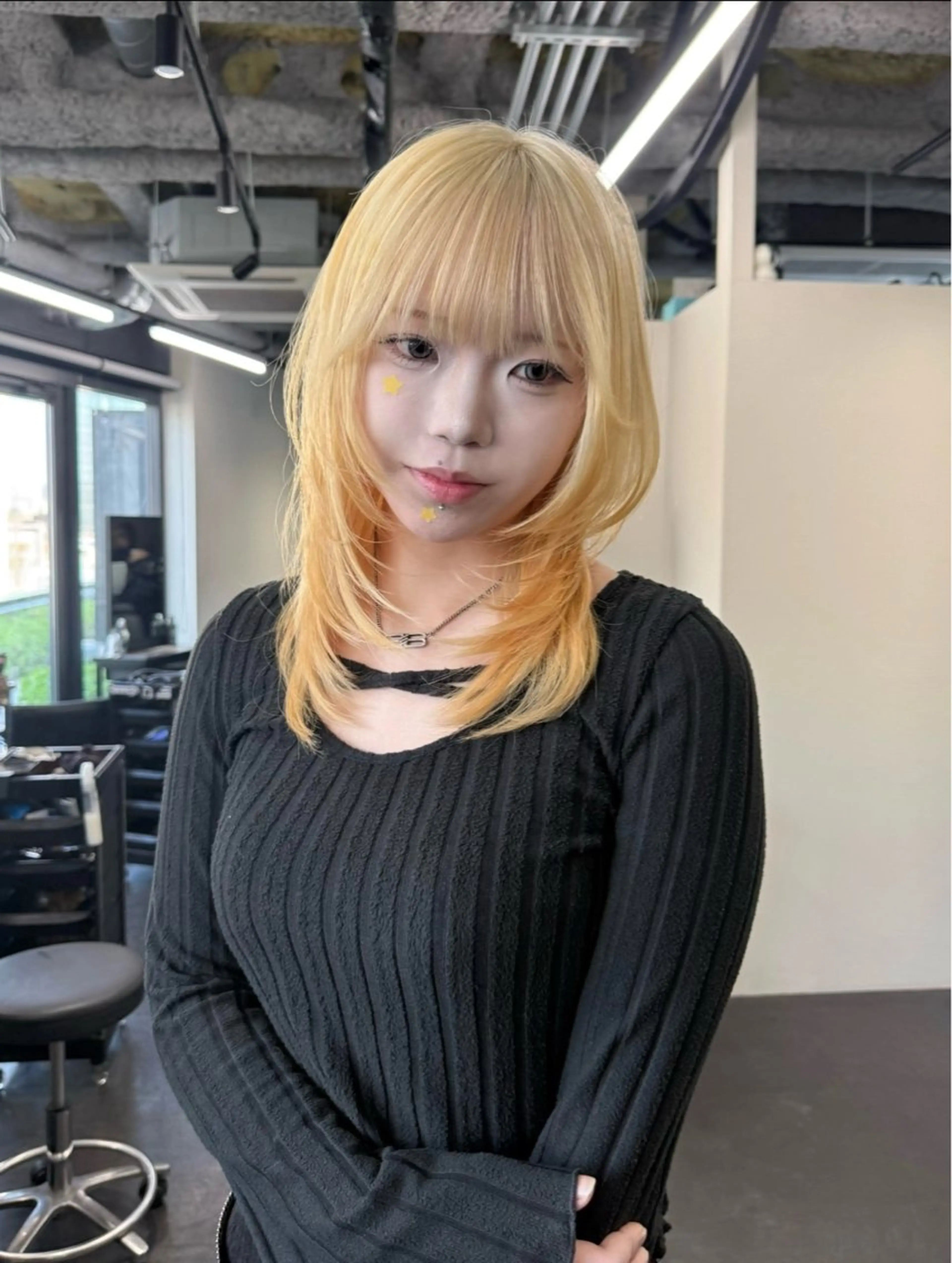 ミディアム ハッシュカット カット ヘアカラー トリートメント 秋山 輝星のヘアスタイル