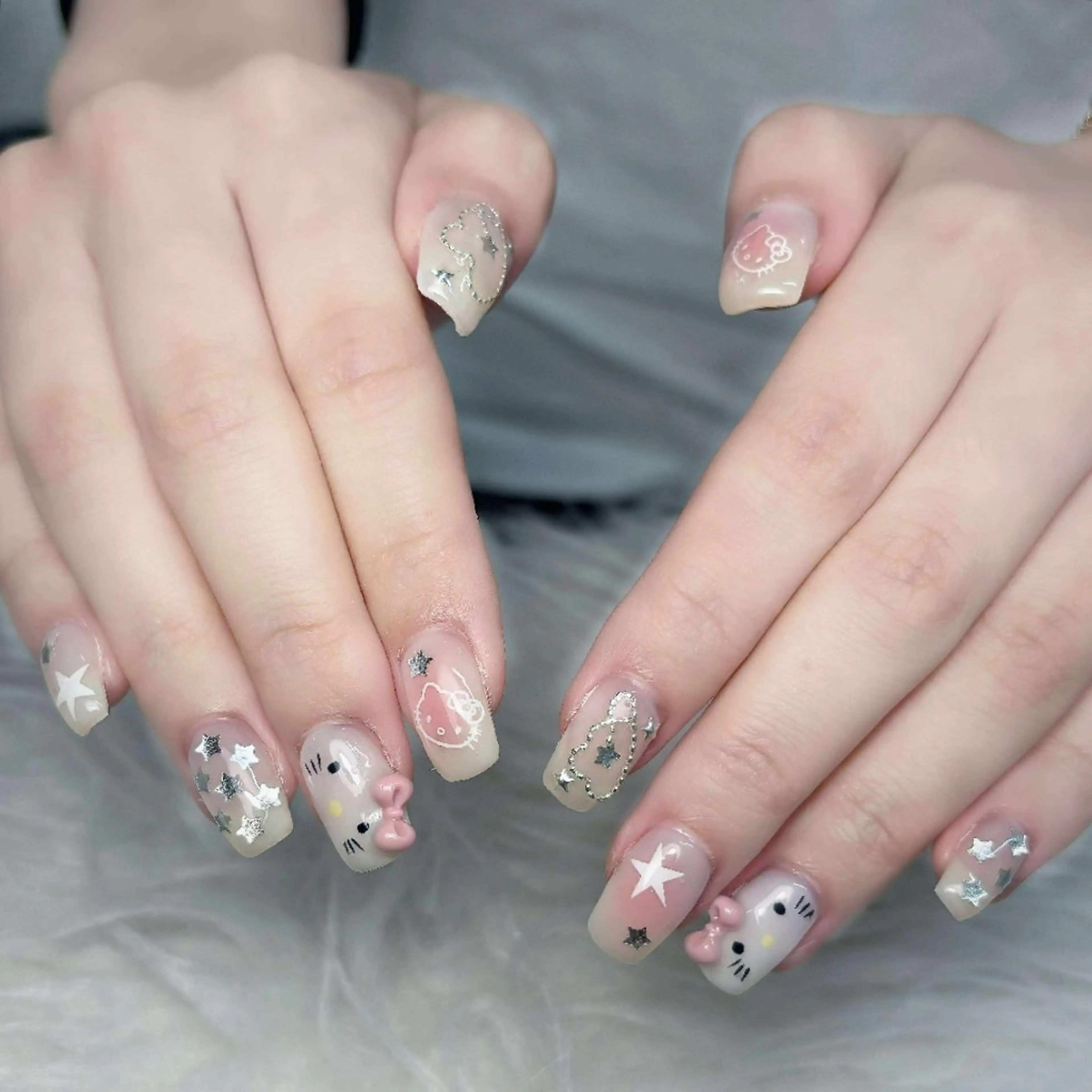 🎶 アートやり放題💅🌷　12000¥->9000 🌷 30%🉐🉐の写真